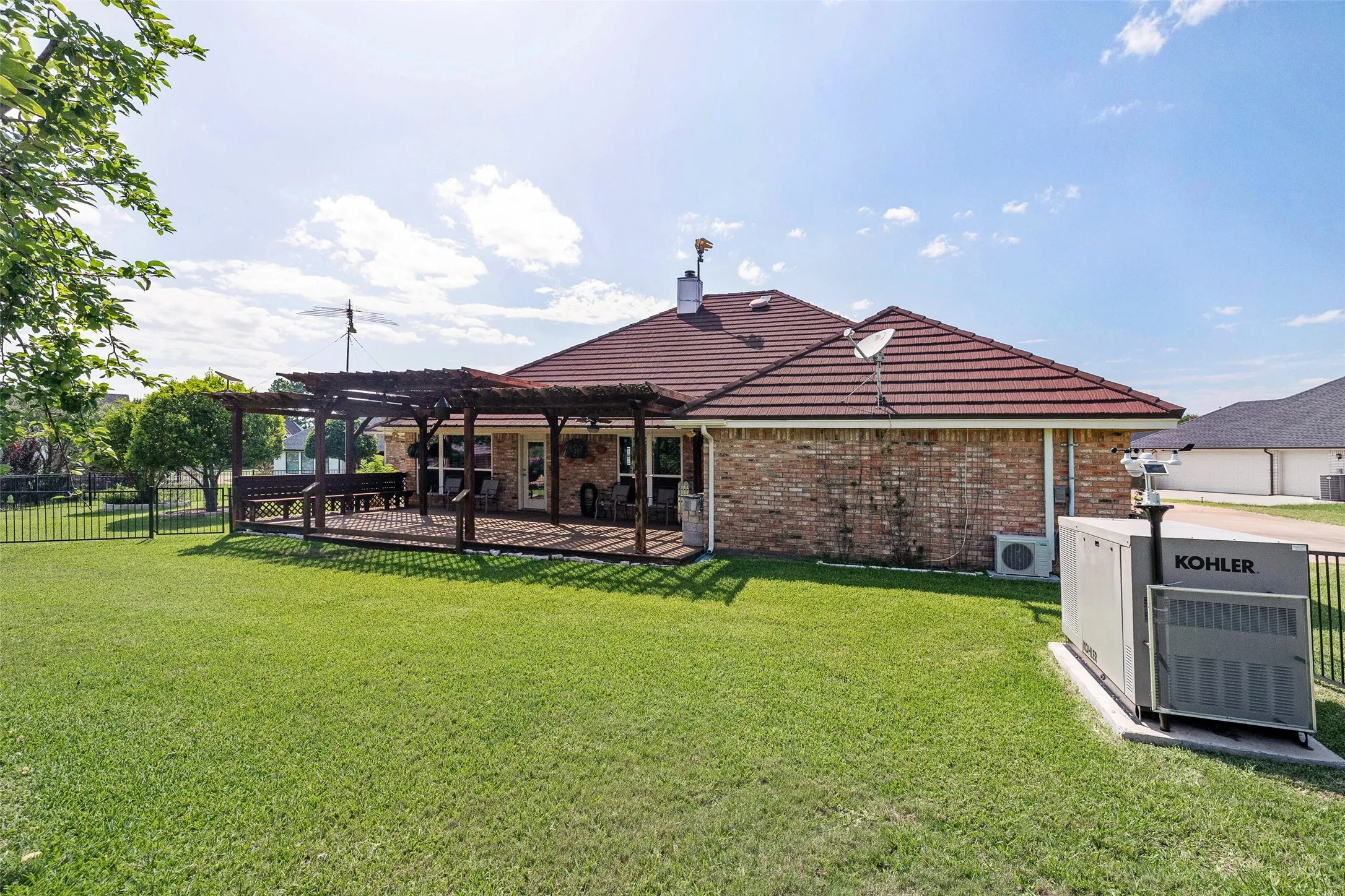 Single Family Residence For Sale in Hood County , 6303 Dulcito Court, Granbury, Texas 76049, 3 Bedrooms, 4 Bathrooms, 3 Garage spaces, 2,566 Sqft, built in 1994, Price $540,000, mls#21314784, Real Estate Agent in Granbury, Homes For Sale in Hood county, Homes For Sale in Granbury, Realtor in Granbury Texas, Real Estate Brokerage Independent Realty Texas, Luminita Cordes Realtor