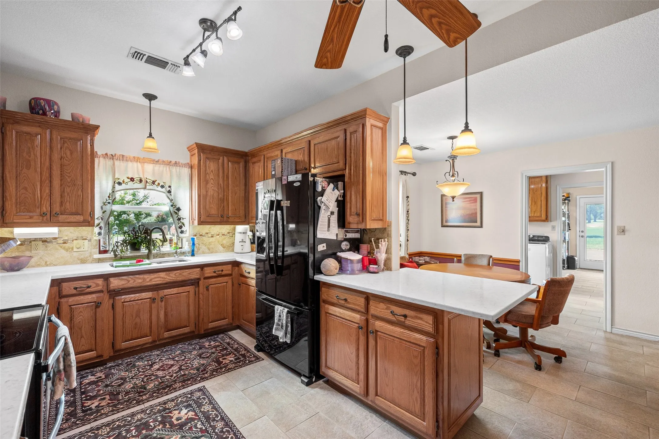Single Family Residence For Sale in Hood County , 6303 Dulcito Court, Granbury, Texas 76049, 3 Bedrooms, 4 Bathrooms, 3 Garage spaces, 2,566 Sqft, built in 1994, Price $540,000, mls#21314784, Real Estate Agent in Granbury, Homes For Sale in Hood county, Homes For Sale in Granbury, Realtor in Granbury Texas, Real Estate Brokerage Independent Realty Texas, Luminita Cordes Realtor