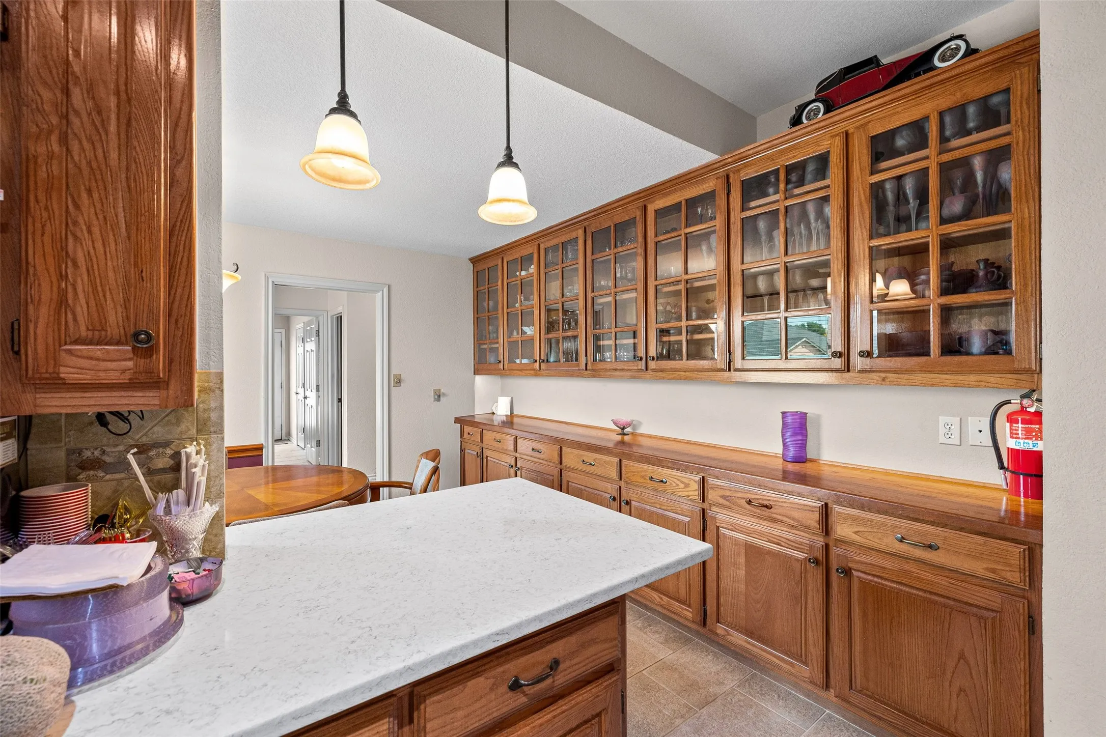 Single Family Residence For Sale in Hood County , 6303 Dulcito Court, Granbury, Texas 76049, 3 Bedrooms, 4 Bathrooms, 3 Garage spaces, 2,566 Sqft, built in 1994, Price $540,000, mls#21314784, Real Estate Agent in Granbury, Homes For Sale in Hood county, Homes For Sale in Granbury, Realtor in Granbury Texas, Real Estate Brokerage Independent Realty Texas, Luminita Cordes Realtor