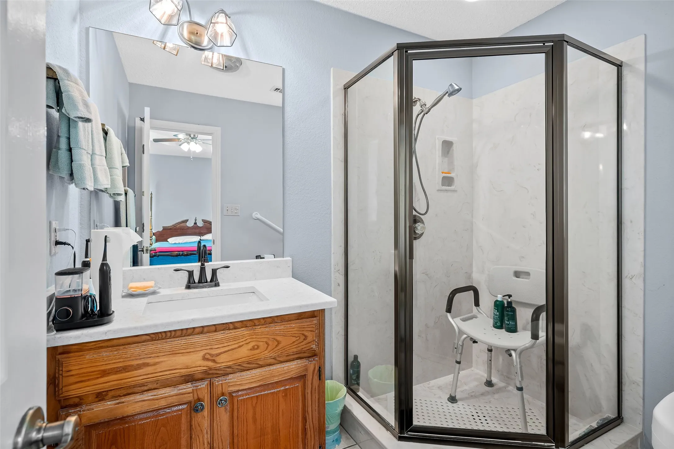 Single Family Residence For Sale in Hood County , 6303 Dulcito Court, Granbury, Texas 76049, 3 Bedrooms, 4 Bathrooms, 3 Garage spaces, 2,566 Sqft, built in 1994, Price $540,000, mls#21314784, Real Estate Agent in Granbury, Homes For Sale in Hood county, Homes For Sale in Granbury, Realtor in Granbury Texas, Real Estate Brokerage Independent Realty Texas, Luminita Cordes Realtor