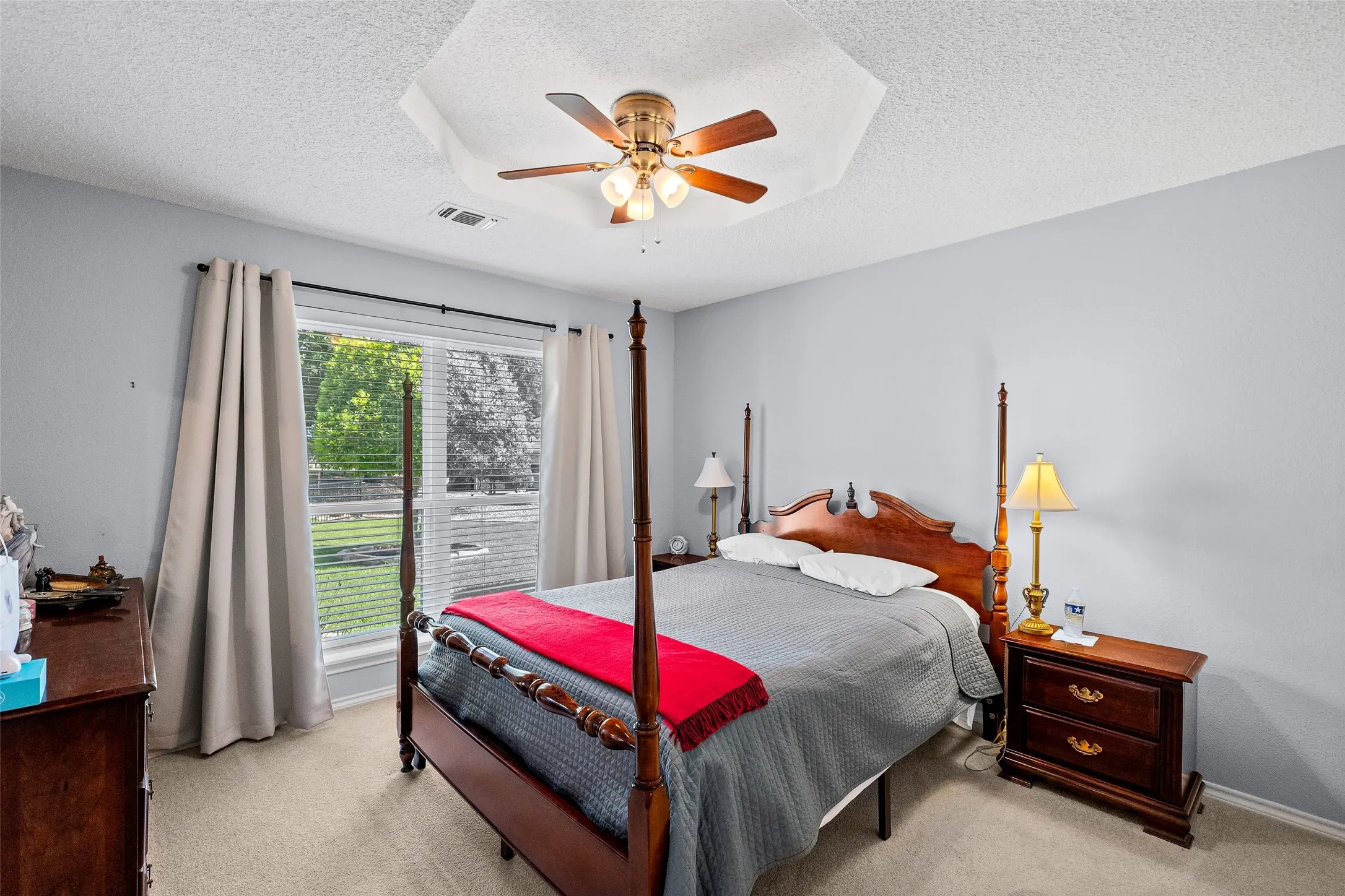 Single Family Residence For Sale in Hood County , 6303 Dulcito Court, Granbury, Texas 76049, 3 Bedrooms, 4 Bathrooms, 3 Garage spaces, 2,566 Sqft, built in 1994, Price $540,000, mls#21314784, Real Estate Agent in Granbury, Homes For Sale in Hood county, Homes For Sale in Granbury, Realtor in Granbury Texas, Real Estate Brokerage Independent Realty Texas, Luminita Cordes Realtor
