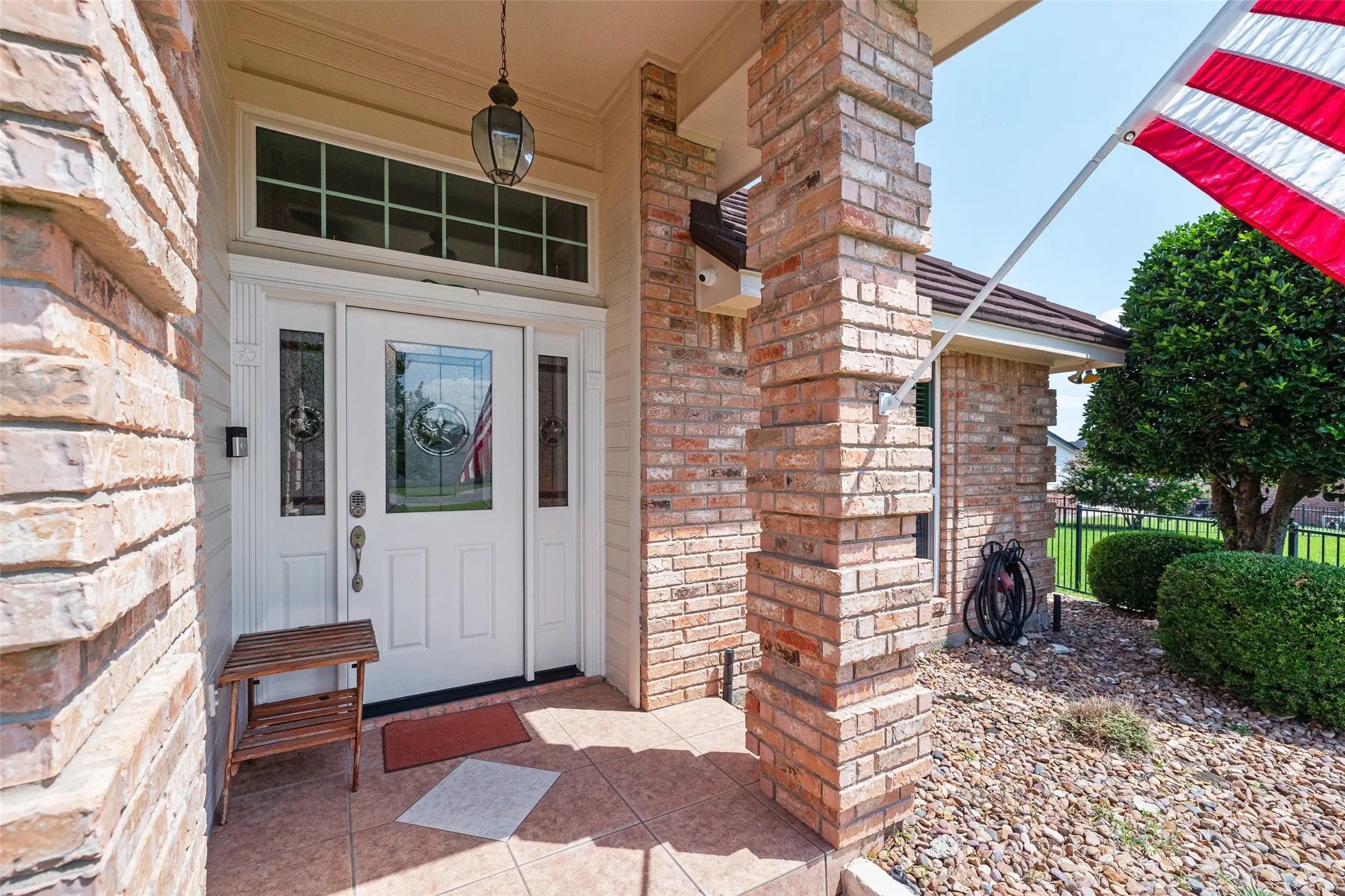 Single Family Residence For Sale in Hood County , 6303 Dulcito Court, Granbury, Texas 76049, 3 Bedrooms, 4 Bathrooms, 3 Garage spaces, 2,566 Sqft, built in 1994, Price $540,000, mls#21314784, Real Estate Agent in Granbury, Homes For Sale in Hood county, Homes For Sale in Granbury, Realtor in Granbury Texas, Real Estate Brokerage Independent Realty Texas, Luminita Cordes Realtor