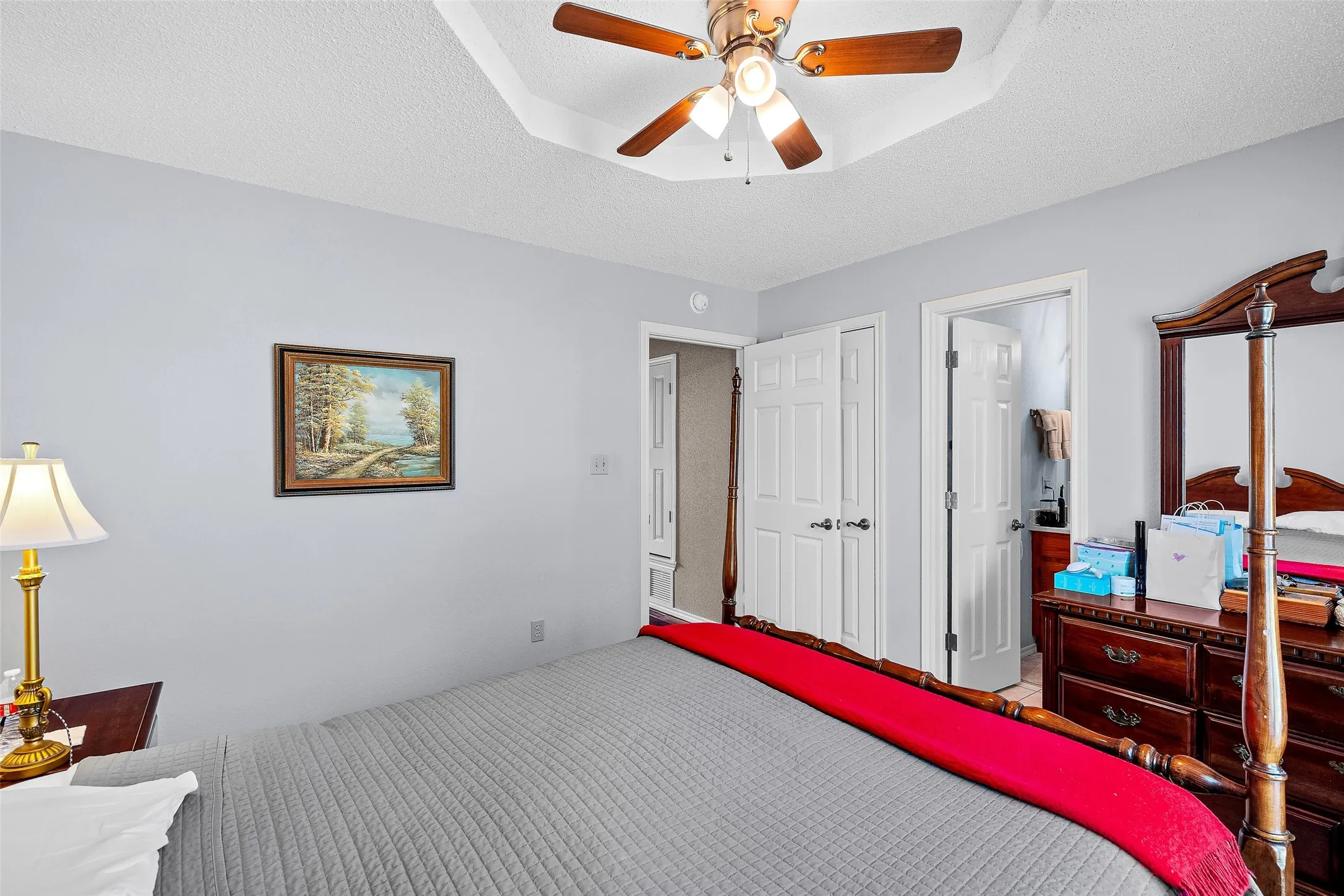 Single Family Residence For Sale in Hood County , 6303 Dulcito Court, Granbury, Texas 76049, 3 Bedrooms, 4 Bathrooms, 3 Garage spaces, 2,566 Sqft, built in 1994, Price $540,000, mls#21314784, Real Estate Agent in Granbury, Homes For Sale in Hood county, Homes For Sale in Granbury, Realtor in Granbury Texas, Real Estate Brokerage Independent Realty Texas, Luminita Cordes Realtor