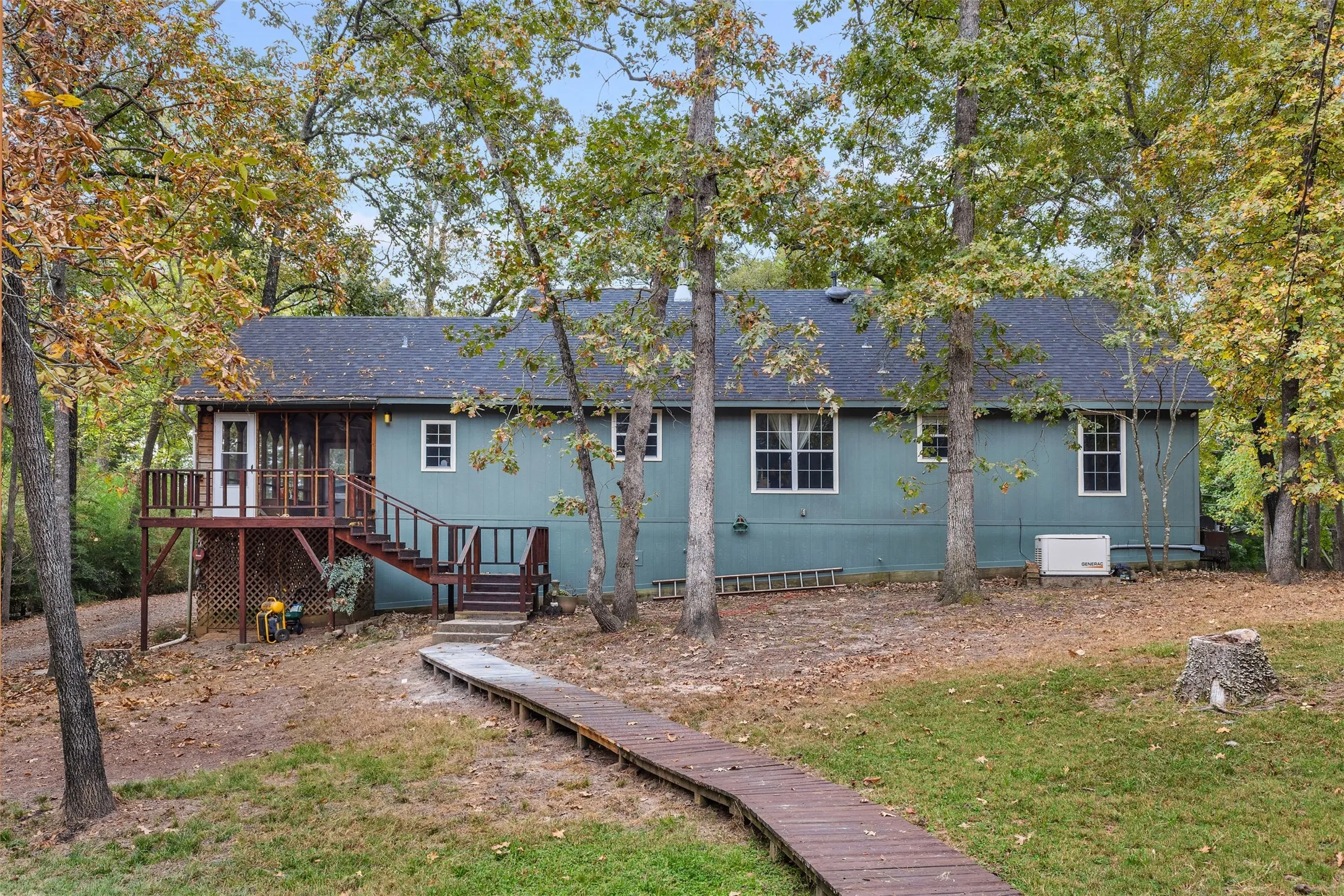Single Family Residence For Sale in Franklin (TX) County , 109 King Lyle Road, Scroggins, Texas 75480, 2 Bedrooms, 2 Bathrooms, Garage spaces, 1,500 Sqft, built in 1996, Price $299,000, mls#21262547, Real Estate Agent in Scroggins, Homes For Sale in Franklin (TX) county, Homes For Sale in Scroggins, Realtor in Scroggins Texas, Real Estate Brokerage Independent Realty Texas, Luminita Cordes Realtor