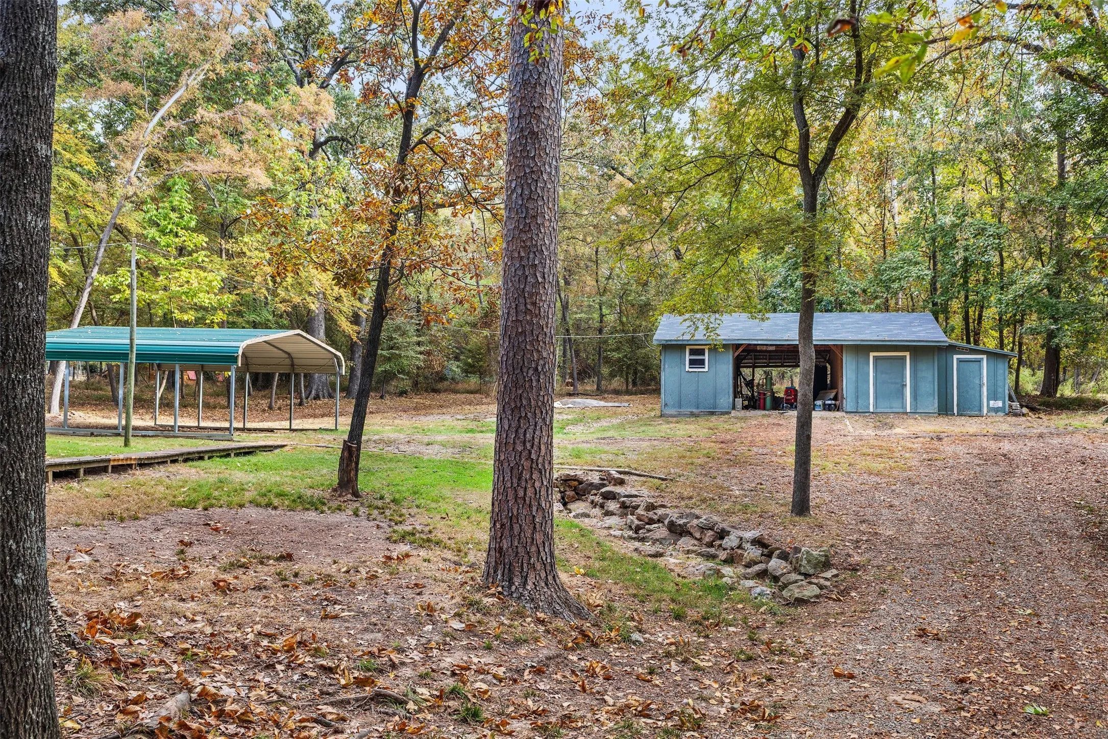 Single Family Residence For Sale in Franklin (TX) County , 109 King Lyle Road, Scroggins, Texas 75480, 2 Bedrooms, 2 Bathrooms, Garage spaces, 1,500 Sqft, built in 1996, Price $299,000, mls#21262547, Real Estate Agent in Scroggins, Homes For Sale in Franklin (TX) county, Homes For Sale in Scroggins, Realtor in Scroggins Texas, Real Estate Brokerage Independent Realty Texas, Luminita Cordes Realtor