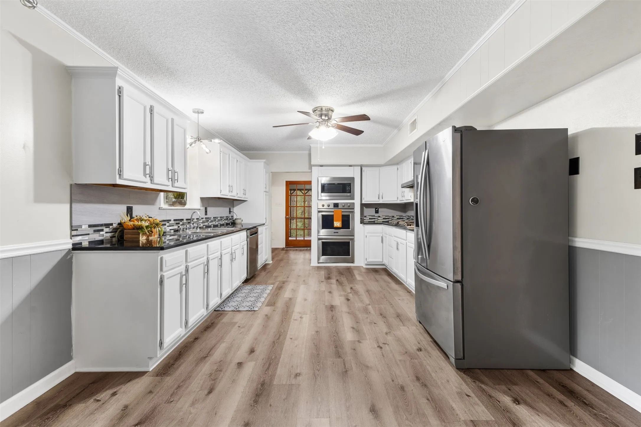 Single Family Residence For Sale in Franklin (TX) County , 109 King Lyle Road, Scroggins, Texas 75480, 2 Bedrooms, 2 Bathrooms, Garage spaces, 1,500 Sqft, built in 1996, Price $299,000, mls#21262547, Real Estate Agent in Scroggins, Homes For Sale in Franklin (TX) county, Homes For Sale in Scroggins, Realtor in Scroggins Texas, Real Estate Brokerage Independent Realty Texas, Luminita Cordes Realtor