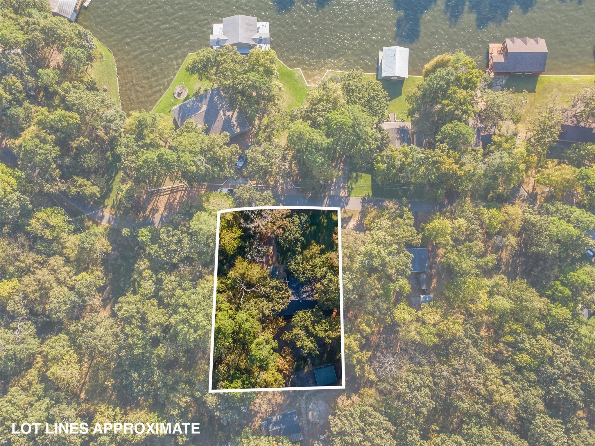 Single Family Residence For Sale in Franklin (TX) County , 109 King Lyle Road, Scroggins, Texas 75480, 2 Bedrooms, 2 Bathrooms, Garage spaces, 1,500 Sqft, built in 1996, Price $299,000, mls#21262547, Real Estate Agent in Scroggins, Homes For Sale in Franklin (TX) county, Homes For Sale in Scroggins, Realtor in Scroggins Texas, Real Estate Brokerage Independent Realty Texas, Luminita Cordes Realtor