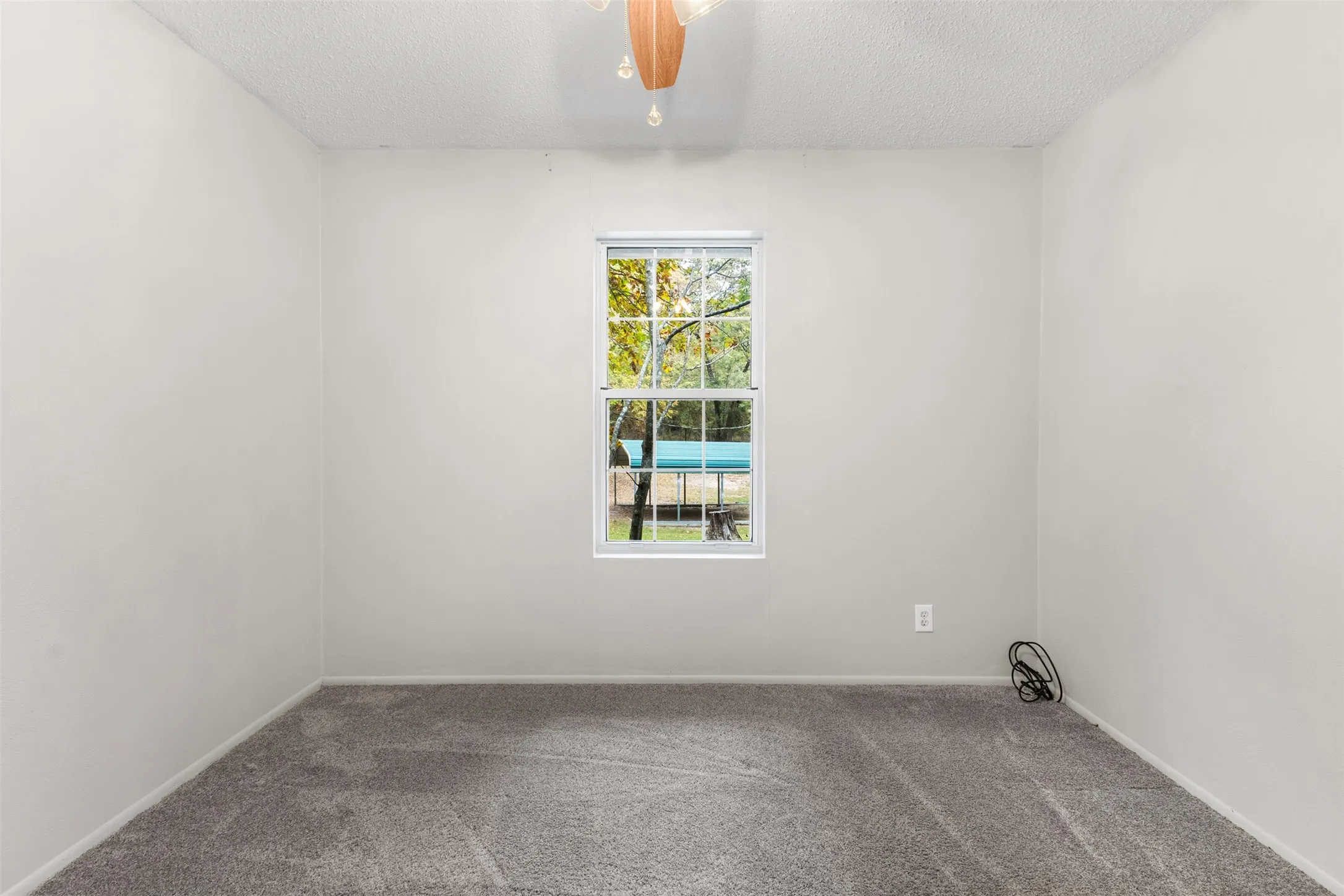 Single Family Residence For Sale in Franklin (TX) County , 109 King Lyle Road, Scroggins, Texas 75480, 2 Bedrooms, 2 Bathrooms, Garage spaces, 1,500 Sqft, built in 1996, Price $299,000, mls#21262547, Real Estate Agent in Scroggins, Homes For Sale in Franklin (TX) county, Homes For Sale in Scroggins, Realtor in Scroggins Texas, Real Estate Brokerage Independent Realty Texas, Luminita Cordes Realtor