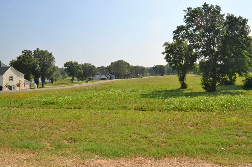 Unimproved Land For Sale in Kaufman County , 551 Shoreline Drive, Mabank, Texas 75143, 0, 0, Garage spaces, 0 Sqft, built in 0, mls#21315575, Real Estate Agent in Mabank, Homes For Sale in Kaufman county, Homes For Sale in Mabank, Realtor in Mabank Texas, Real Estate Brokerage Independent Realty Texas, Luminita Cordes Realtor