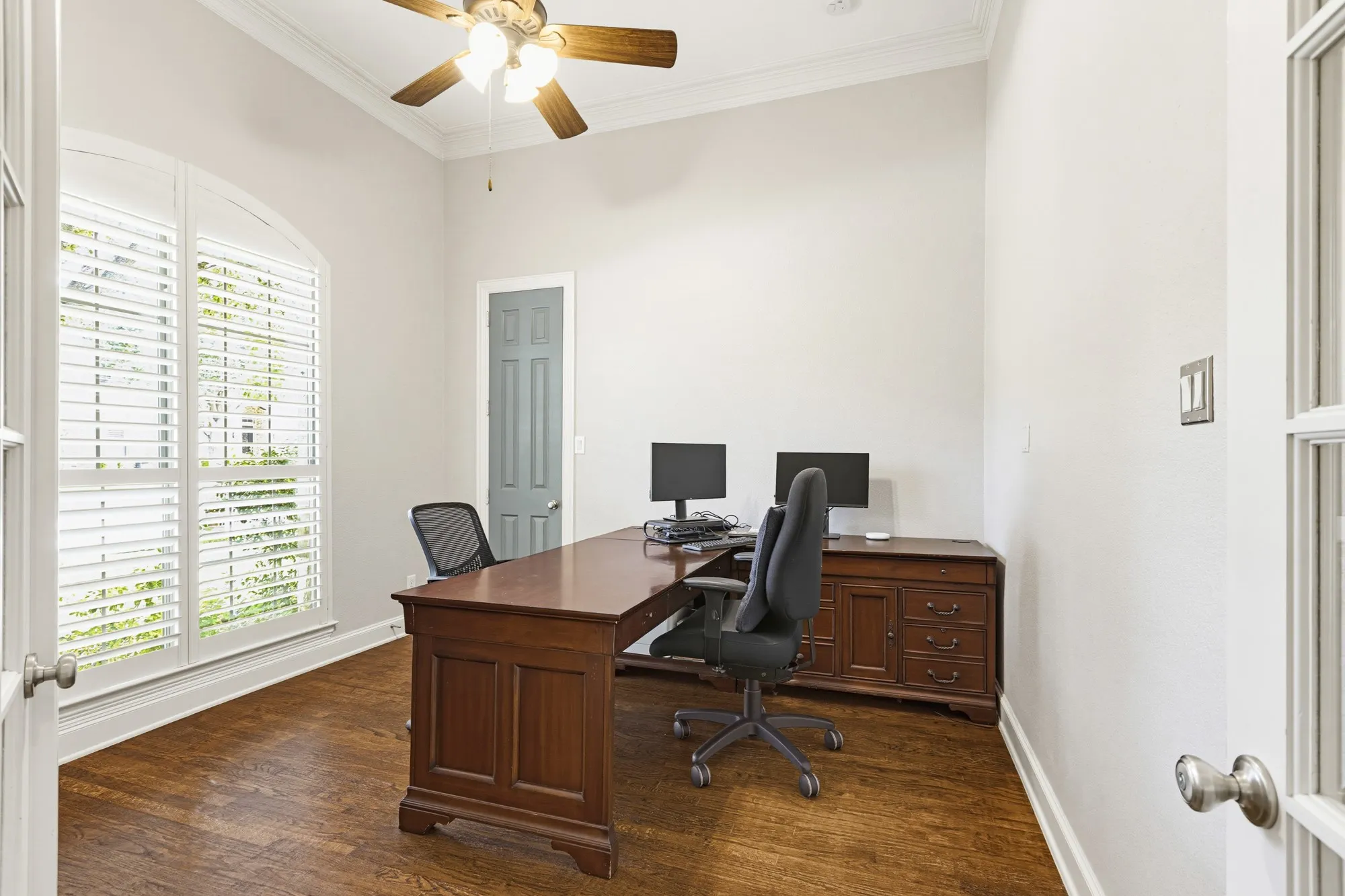 Single Family Residence For Sale in Collin County , 5749 Noble Oak Lane, Frisco, Texas 75033, 4 Bedroom, 4 Bathroom, 3 Garage spaces, 3,056 Sqft, built in 2005, mls#21315593, Real Estate Agent in Frisco, Homes For Sale in Collin county, Homes For Sale in Frisco, Realtor in Frisco Texas, Real Estate Brokerage Independent Realty Texas, Luminita Cordes Realtor