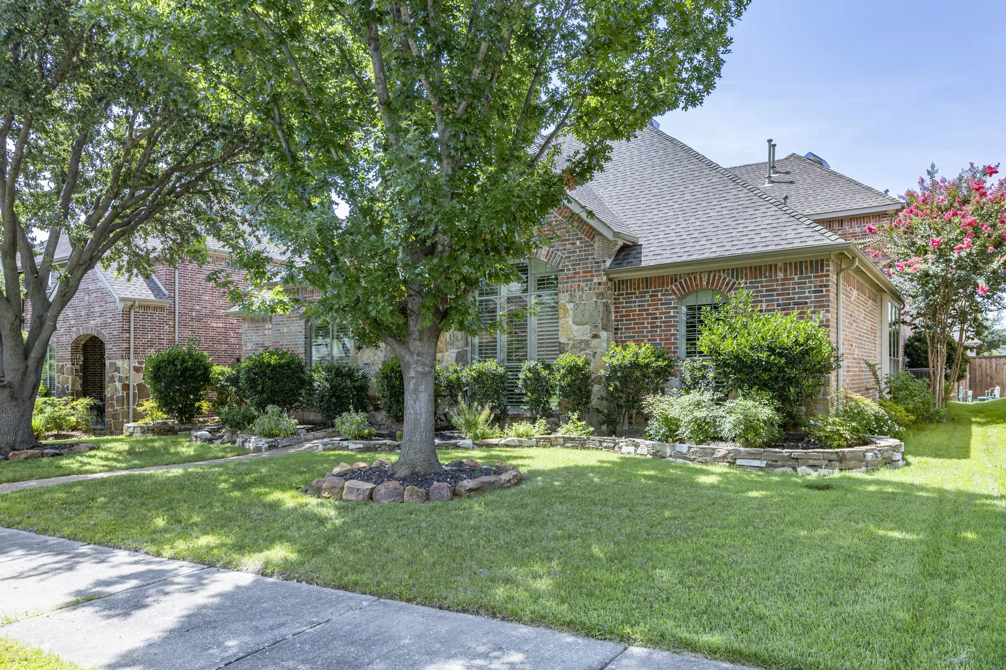 Single Family Residence For Sale in Collin County , 5749 Noble Oak Lane, Frisco, Texas 75033, 4 Bedroom, 4 Bathroom, 3 Garage spaces, 3,056 Sqft, built in 2005, mls#21315593, Real Estate Agent in Frisco, Homes For Sale in Collin county, Homes For Sale in Frisco, Realtor in Frisco Texas, Real Estate Brokerage Independent Realty Texas, Luminita Cordes Realtor