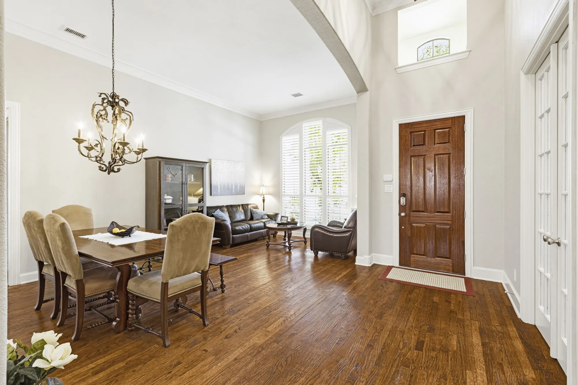 Single Family Residence For Sale in Collin County , 5749 Noble Oak Lane, Frisco, Texas 75033, 4 Bedroom, 4 Bathroom, 3 Garage spaces, 3,056 Sqft, built in 2005, mls#21315593, Real Estate Agent in Frisco, Homes For Sale in Collin county, Homes For Sale in Frisco, Realtor in Frisco Texas, Real Estate Brokerage Independent Realty Texas, Luminita Cordes Realtor