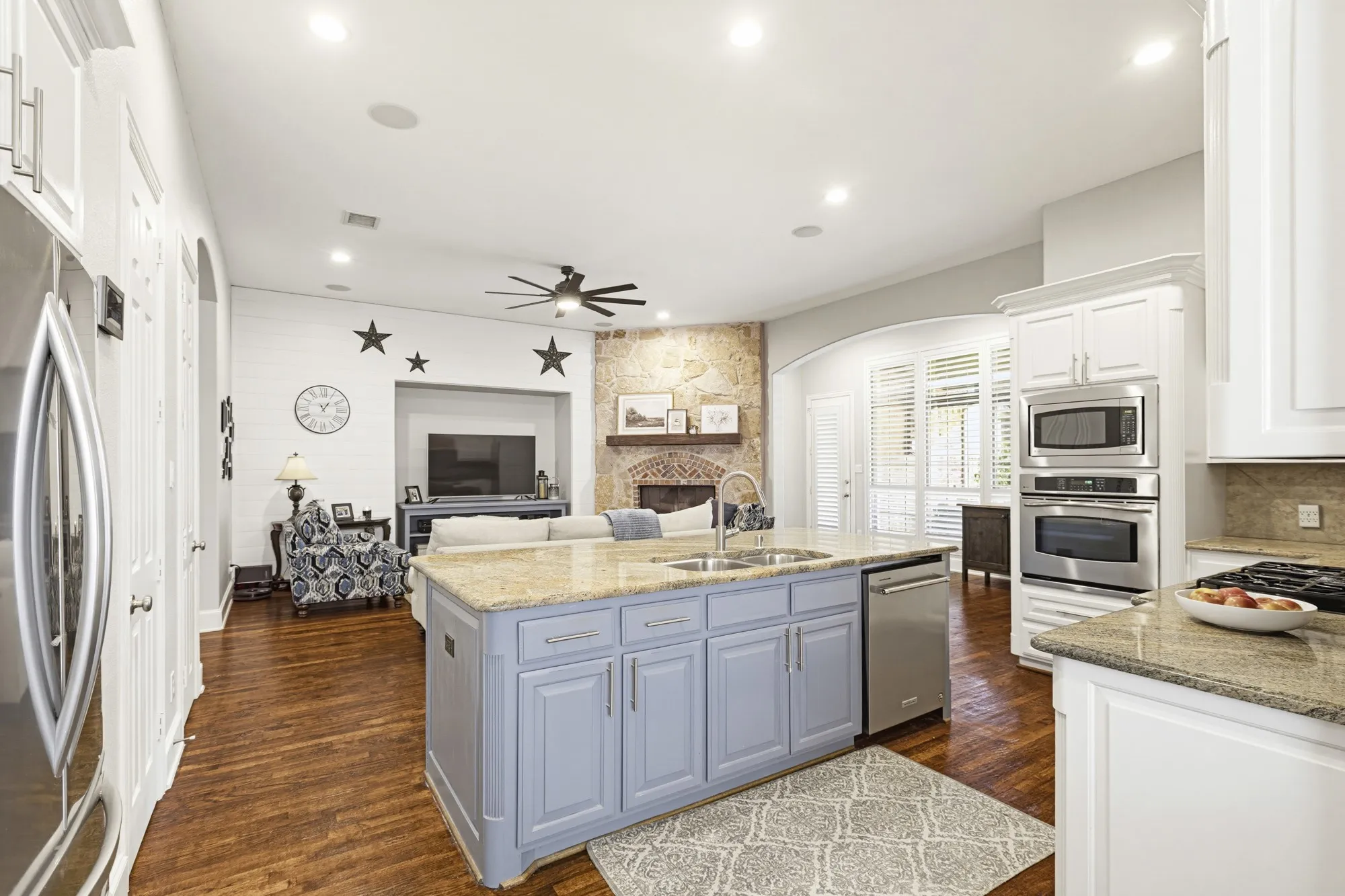 Single Family Residence For Sale in Collin County , 5749 Noble Oak Lane, Frisco, Texas 75033, 4 Bedroom, 4 Bathroom, 3 Garage spaces, 3,056 Sqft, built in 2005, mls#21315593, Real Estate Agent in Frisco, Homes For Sale in Collin county, Homes For Sale in Frisco, Realtor in Frisco Texas, Real Estate Brokerage Independent Realty Texas, Luminita Cordes Realtor