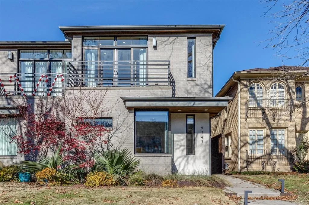 Single Family Residence For Sale in Dallas County , 4147 Prescott Avenue, Dallas, Texas 75219, 3 Bedroom, 4 Bathroom, 2 Garage spaces, 3,324 Sqft, built in 2017, mls#21315541, Real Estate Agent in Dallas, Homes For Sale in Dallas county, Homes For Sale in Dallas, Realtor in Dallas Texas, Real Estate Brokerage Independent Realty Texas, Luminita Cordes Realtor