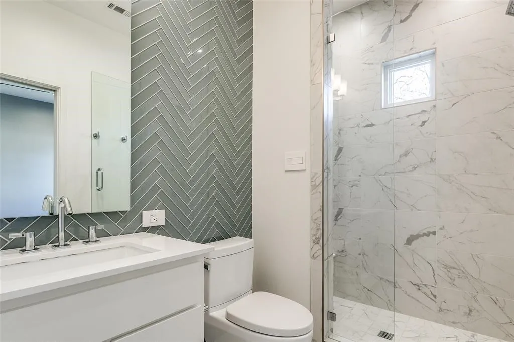 Single Family Residence For Sale in Dallas County , 4147 Prescott Avenue, Dallas, Texas 75219, 3 Bedroom, 4 Bathroom, 2 Garage spaces, 3,324 Sqft, built in 2017, mls#21315541, Real Estate Agent in Dallas, Homes For Sale in Dallas county, Homes For Sale in Dallas, Realtor in Dallas Texas, Real Estate Brokerage Independent Realty Texas, Luminita Cordes Realtor