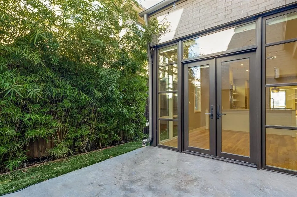 Single Family Residence For Sale in Dallas County , 4147 Prescott Avenue, Dallas, Texas 75219, 3 Bedroom, 4 Bathroom, 2 Garage spaces, 3,324 Sqft, built in 2017, mls#21315541, Real Estate Agent in Dallas, Homes For Sale in Dallas county, Homes For Sale in Dallas, Realtor in Dallas Texas, Real Estate Brokerage Independent Realty Texas, Luminita Cordes Realtor
