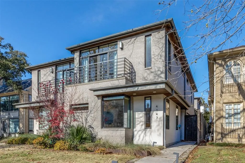 Single Family Residence For Sale in Dallas County , 4147 Prescott Avenue, Dallas, Texas 75219, 3 Bedroom, 4 Bathroom, 2 Garage spaces, 3,324 Sqft, built in 2017, mls#21315541, Real Estate Agent in Dallas, Homes For Sale in Dallas county, Homes For Sale in Dallas, Realtor in Dallas Texas, Real Estate Brokerage Independent Realty Texas, Luminita Cordes Realtor