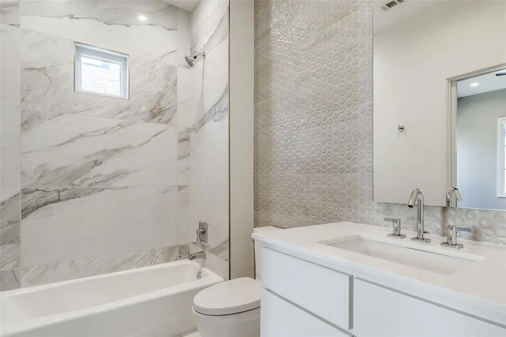 Single Family Residence For Sale in Dallas County , 4147 Prescott Avenue, Dallas, Texas 75219, 3 Bedroom, 4 Bathroom, 2 Garage spaces, 3,324 Sqft, built in 2017, mls#21315541, Real Estate Agent in Dallas, Homes For Sale in Dallas county, Homes For Sale in Dallas, Realtor in Dallas Texas, Real Estate Brokerage Independent Realty Texas, Luminita Cordes Realtor