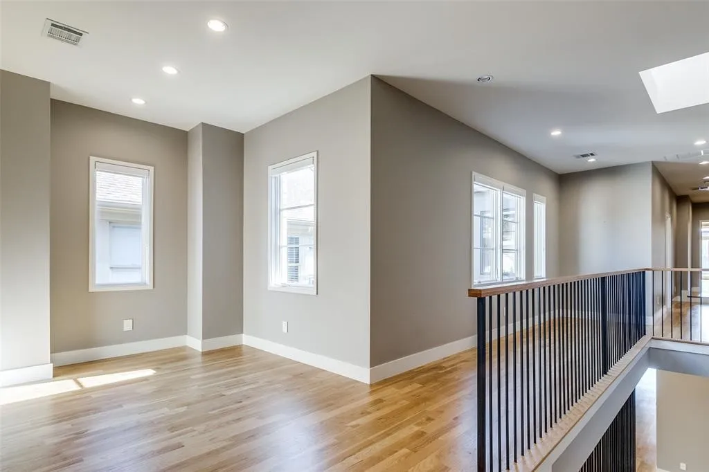 Single Family Residence For Sale in Dallas County , 4147 Prescott Avenue, Dallas, Texas 75219, 3 Bedroom, 4 Bathroom, 2 Garage spaces, 3,324 Sqft, built in 2017, mls#21315541, Real Estate Agent in Dallas, Homes For Sale in Dallas county, Homes For Sale in Dallas, Realtor in Dallas Texas, Real Estate Brokerage Independent Realty Texas, Luminita Cordes Realtor