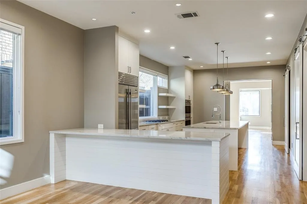 Single Family Residence For Sale in Dallas County , 4147 Prescott Avenue, Dallas, Texas 75219, 3 Bedroom, 4 Bathroom, 2 Garage spaces, 3,324 Sqft, built in 2017, mls#21315541, Real Estate Agent in Dallas, Homes For Sale in Dallas county, Homes For Sale in Dallas, Realtor in Dallas Texas, Real Estate Brokerage Independent Realty Texas, Luminita Cordes Realtor