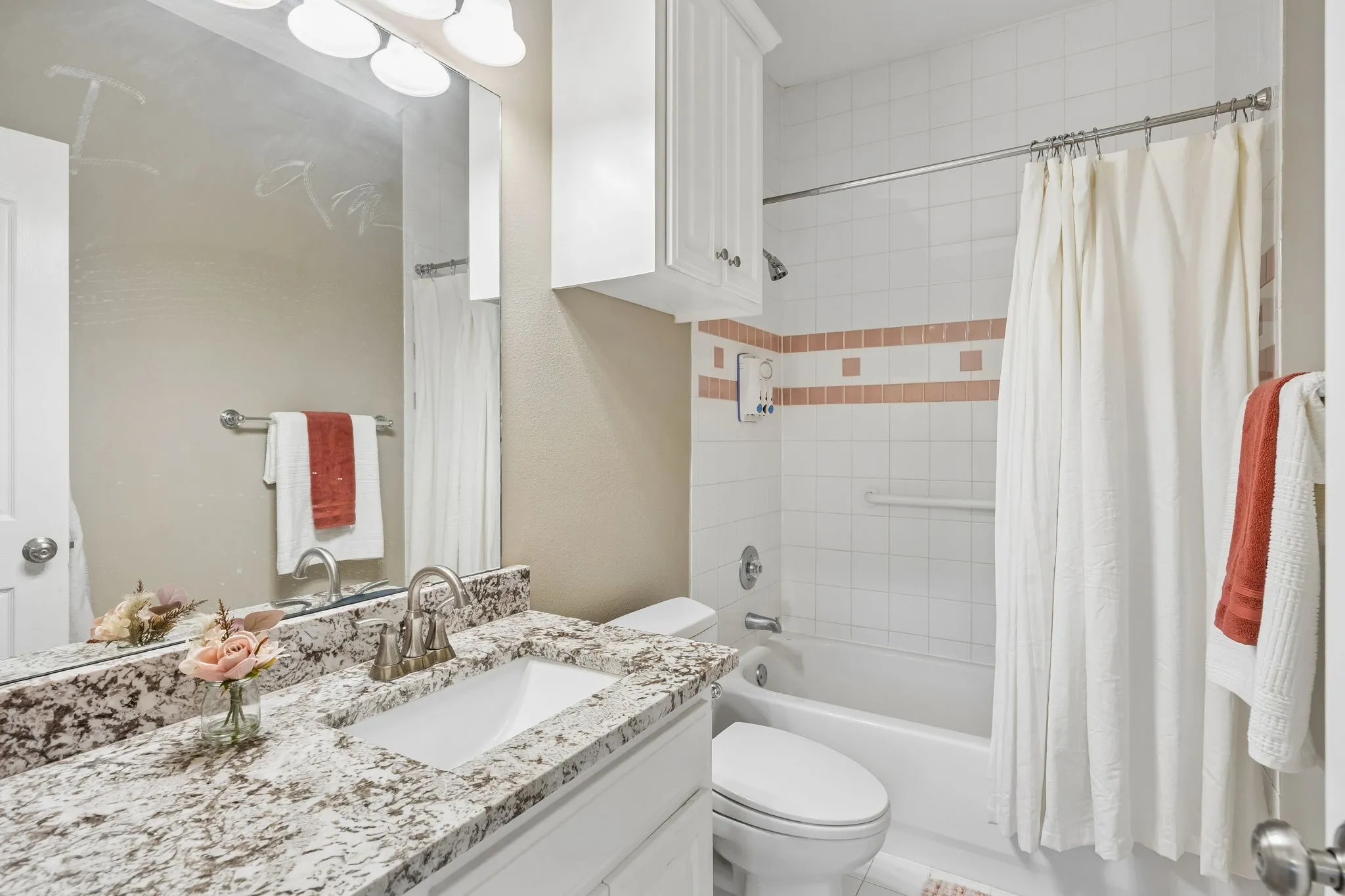 Ensuite bathroom for secondary bedroom.