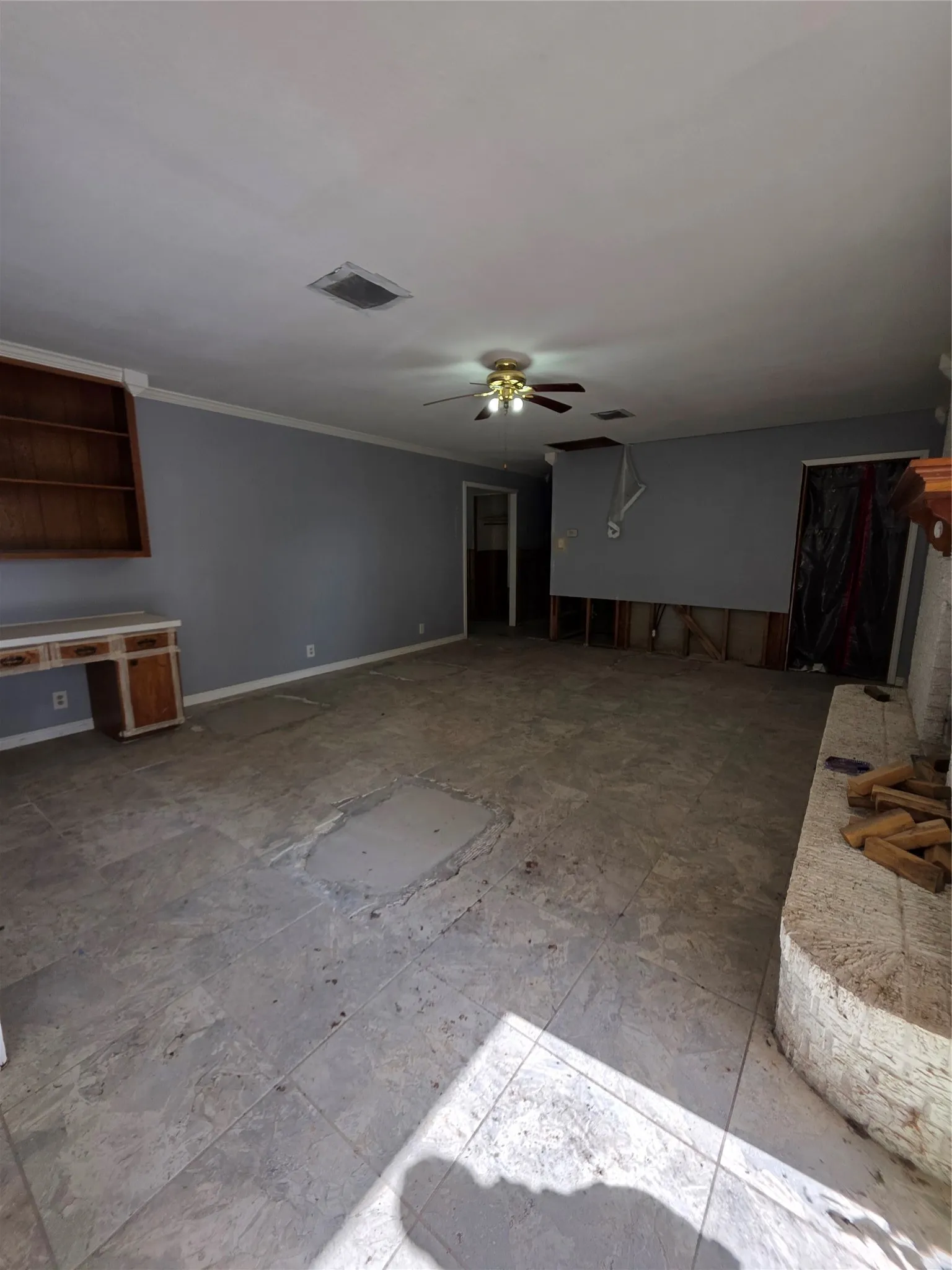 Single Family Residence For Sale in Navarro County , 204 Fordyce Street, Barry, Texas 75102, 3 Bedroom, 2 Bathroom, 2 Garage spaces, 1,847 Sqft, built in 1977, mls#21315556, Real Estate Agent in Barry, Homes For Sale in Navarro county, Homes For Sale in Barry, Realtor in Barry Texas, Real Estate Brokerage Independent Realty Texas, Luminita Cordes Realtor