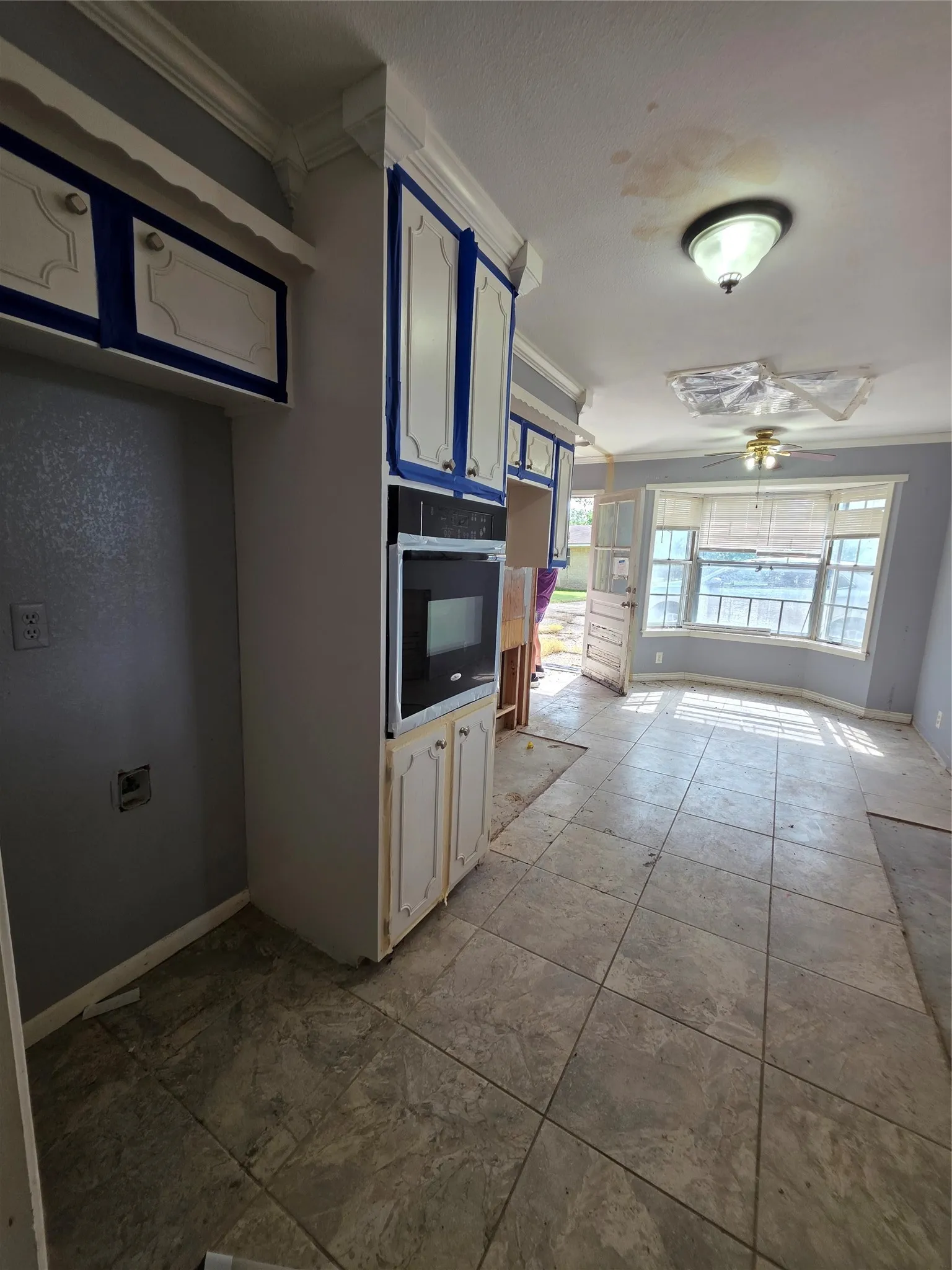 Single Family Residence For Sale in Navarro County , 204 Fordyce Street, Barry, Texas 75102, 3 Bedroom, 2 Bathroom, 2 Garage spaces, 1,847 Sqft, built in 1977, mls#21315556, Real Estate Agent in Barry, Homes For Sale in Navarro county, Homes For Sale in Barry, Realtor in Barry Texas, Real Estate Brokerage Independent Realty Texas, Luminita Cordes Realtor