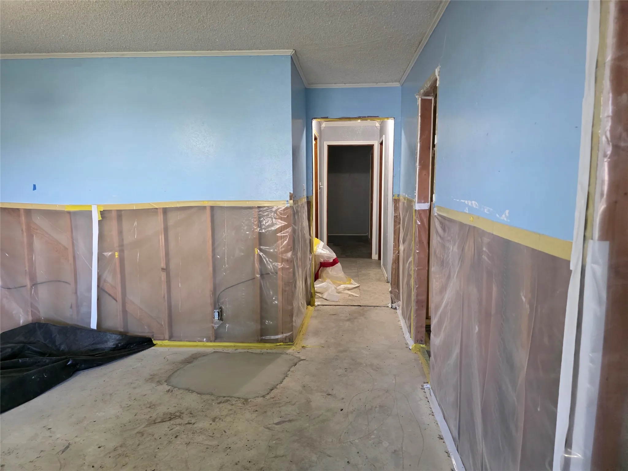 Single Family Residence For Sale in Navarro County , 204 Fordyce Street, Barry, Texas 75102, 3 Bedroom, 2 Bathroom, 2 Garage spaces, 1,847 Sqft, built in 1977, mls#21315556, Real Estate Agent in Barry, Homes For Sale in Navarro county, Homes For Sale in Barry, Realtor in Barry Texas, Real Estate Brokerage Independent Realty Texas, Luminita Cordes Realtor