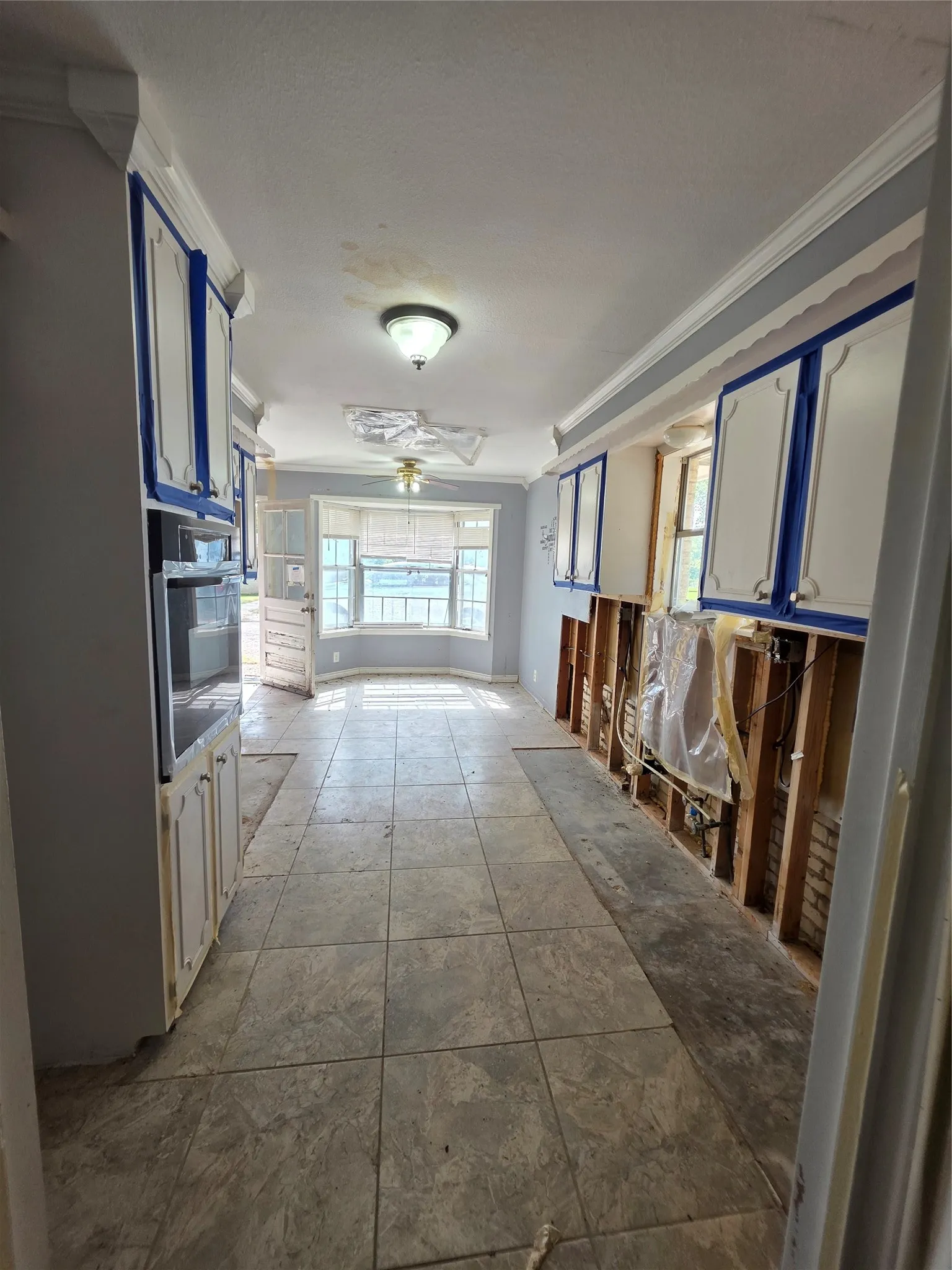 Single Family Residence For Sale in Navarro County , 204 Fordyce Street, Barry, Texas 75102, 3 Bedroom, 2 Bathroom, 2 Garage spaces, 1,847 Sqft, built in 1977, mls#21315556, Real Estate Agent in Barry, Homes For Sale in Navarro county, Homes For Sale in Barry, Realtor in Barry Texas, Real Estate Brokerage Independent Realty Texas, Luminita Cordes Realtor