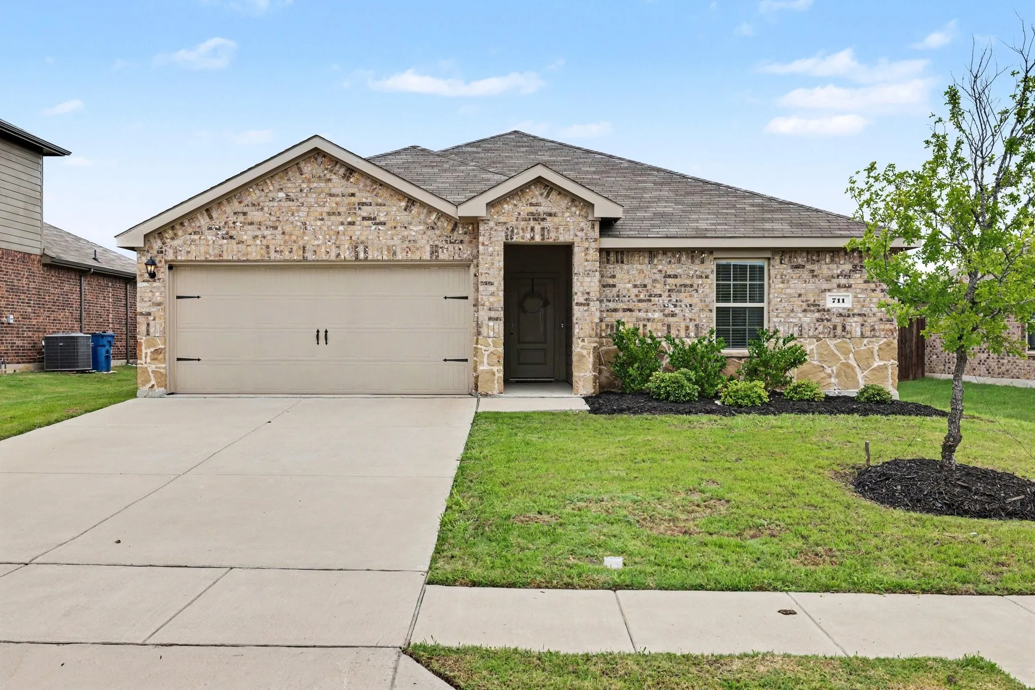 Single Family Residence For Sale in Collin County , 711 Cultivator Court, Josephine, Texas 75189, 3 Bedroom, 2 Bathroom, 2 Garage spaces, 1,449 Sqft, built in 2021, Price $262,995, mls#21313980, Real Estate Agent in Josephine, Homes For Sale in Collin county, Homes For Sale in Josephine, Realtor in Josephine Texas, Real Estate Brokerage Independent Realty Texas, Luminita Cordes Realtor