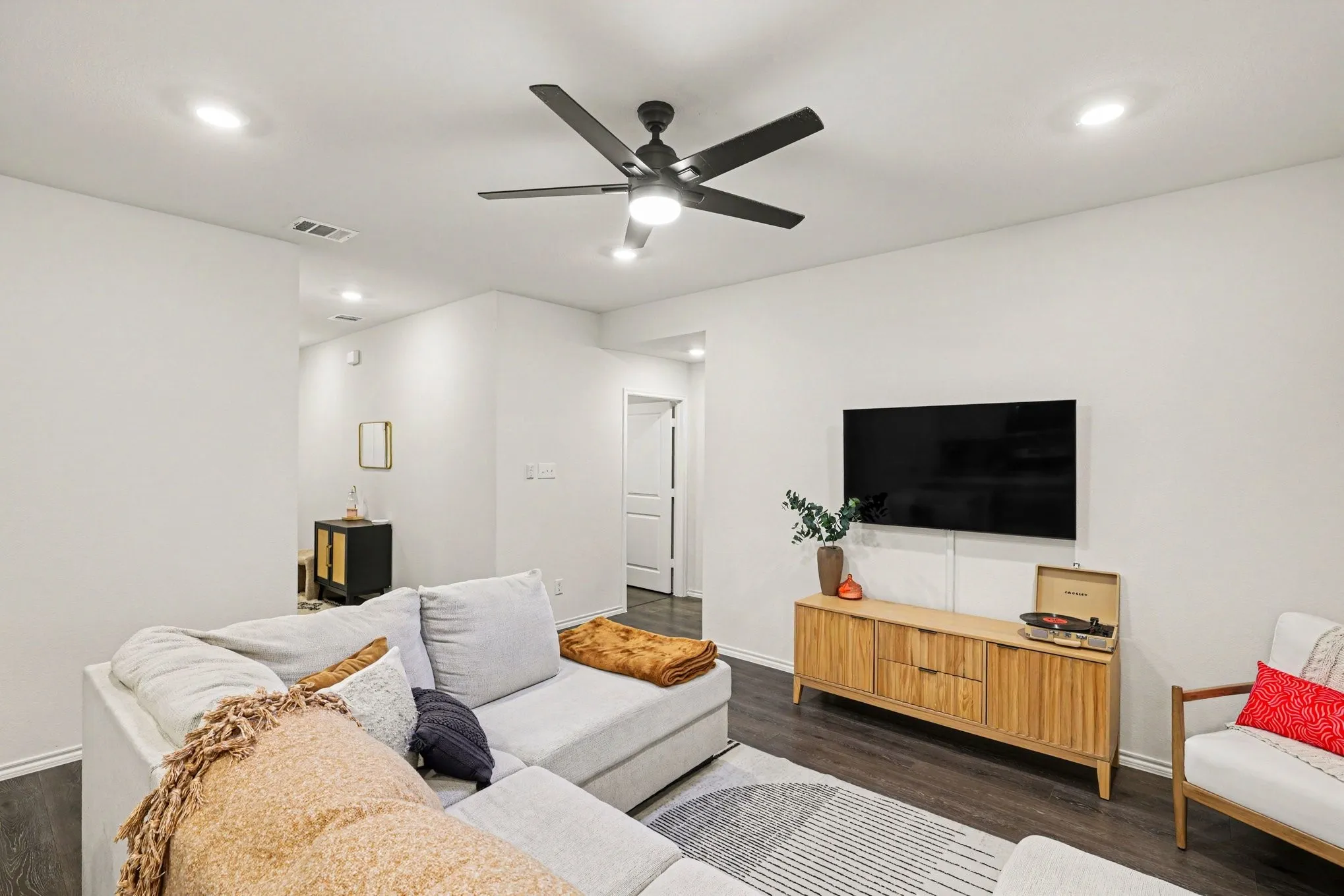 Single Family Residence For Sale in Collin County , 711 Cultivator Court, Josephine, Texas 75189, 3 Bedroom, 2 Bathroom, 2 Garage spaces, 1,449 Sqft, built in 2021, Price $262,995, mls#21313980, Real Estate Agent in Josephine, Homes For Sale in Collin county, Homes For Sale in Josephine, Realtor in Josephine Texas, Real Estate Brokerage Independent Realty Texas, Luminita Cordes Realtor