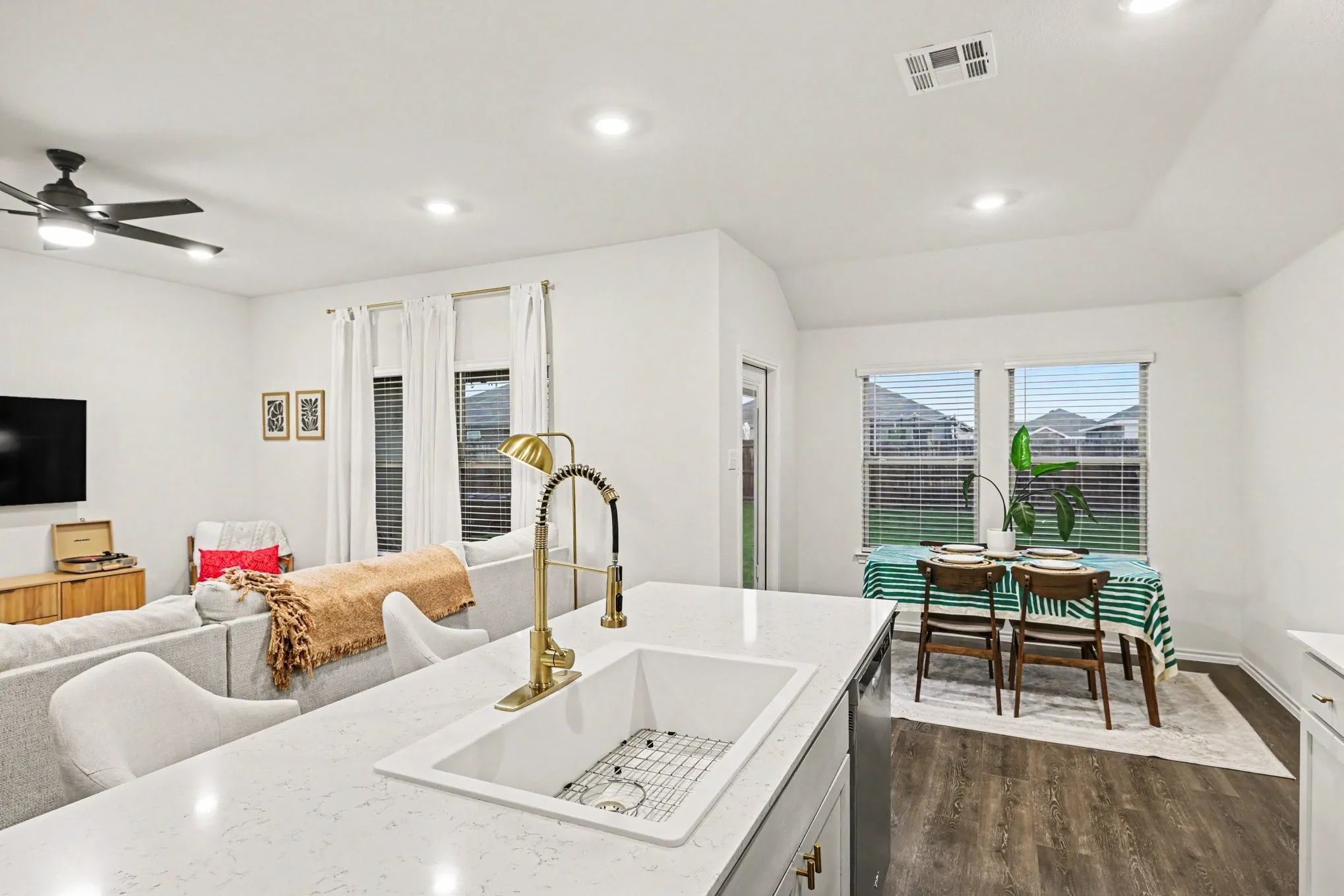 Single Family Residence For Sale in Collin County , 711 Cultivator Court, Josephine, Texas 75189, 3 Bedroom, 2 Bathroom, 2 Garage spaces, 1,449 Sqft, built in 2021, Price $262,995, mls#21313980, Real Estate Agent in Josephine, Homes For Sale in Collin county, Homes For Sale in Josephine, Realtor in Josephine Texas, Real Estate Brokerage Independent Realty Texas, Luminita Cordes Realtor