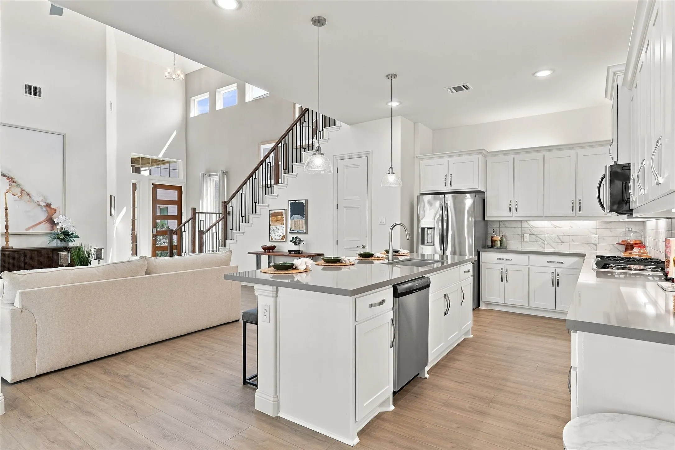 Single Family Residence For Sale in Dallas County , 1604 Casting Ridge, Mesquite, Texas 75181, 4 Bedroom, 3 Bathroom, 2 Garage spaces, 3,189 Sqft, built in 2023, mls#21315612, Real Estate Agent in Mesquite, Homes For Sale in Dallas county, Homes For Sale in Mesquite, Realtor in Mesquite Texas, Real Estate Brokerage Independent Realty Texas, Luminita Cordes Realtor