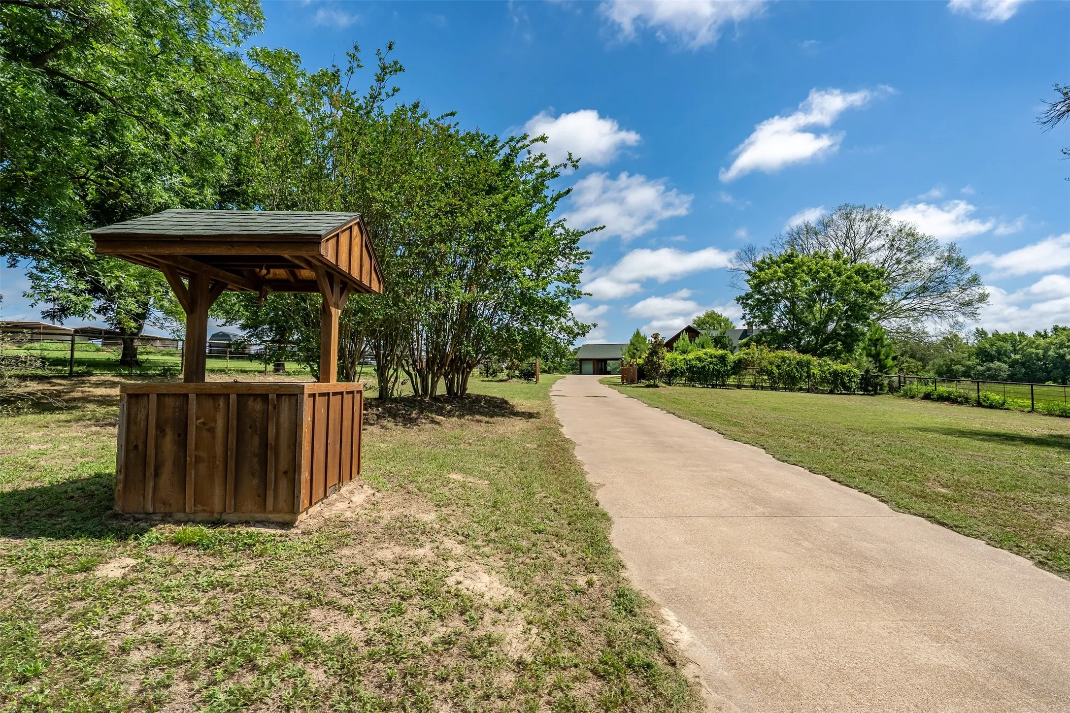 Ranch For Sale in Smith County , 15753 COUNTY ROAD 223, Tyler, Texas 75707, 0, 0, Garage spaces, 0 Sqft, built in 2001, mls#21315632, Real Estate Agent in Tyler, Homes For Sale in Smith county, Homes For Sale in Tyler, Realtor in Tyler Texas, Real Estate Brokerage Independent Realty Texas, Luminita Cordes Realtor