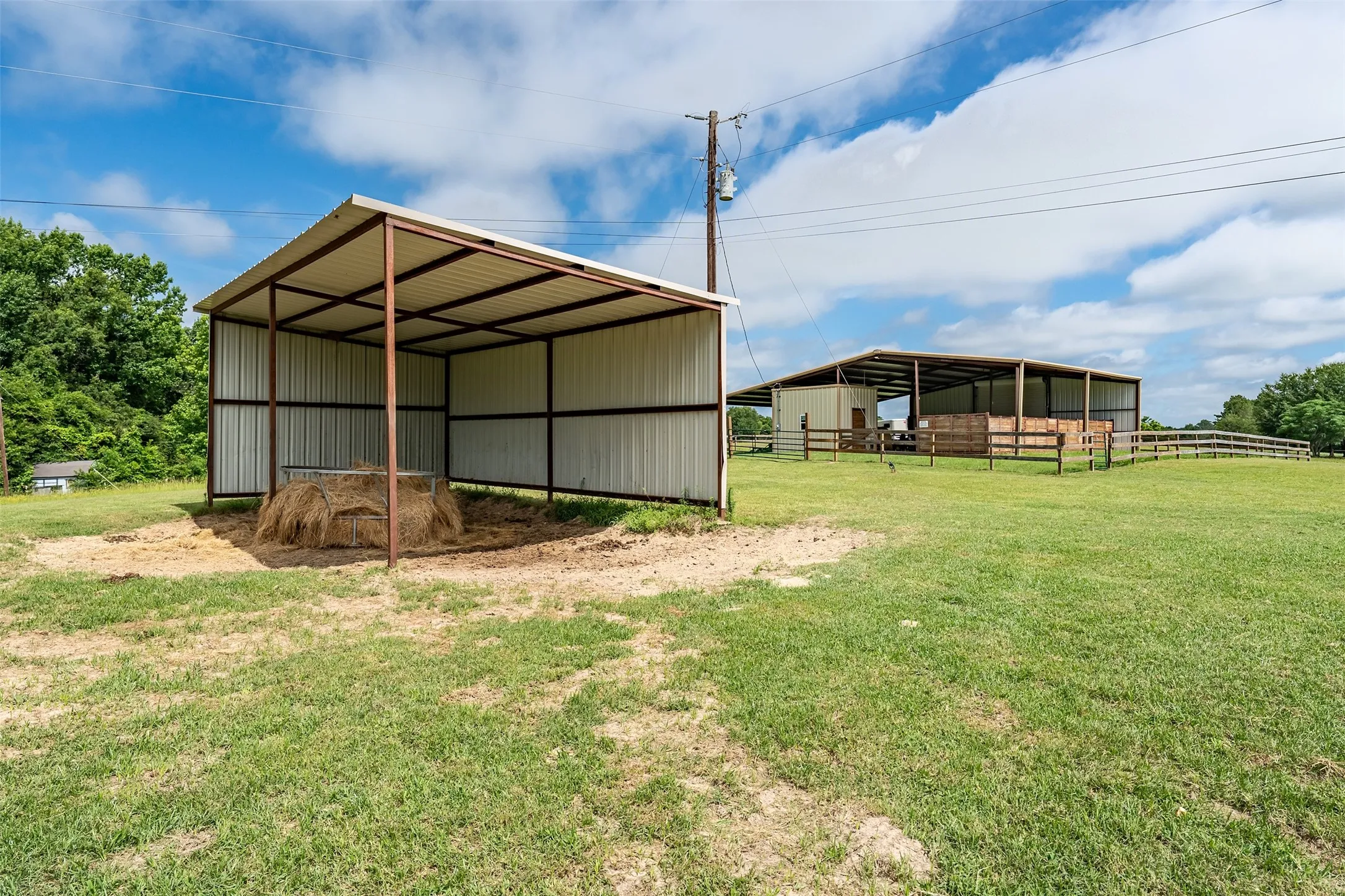 Ranch For Sale in Smith County , 15753 COUNTY ROAD 223, Tyler, Texas 75707, 0, 0, Garage spaces, 0 Sqft, built in 2001, mls#21315632, Real Estate Agent in Tyler, Homes For Sale in Smith county, Homes For Sale in Tyler, Realtor in Tyler Texas, Real Estate Brokerage Independent Realty Texas, Luminita Cordes Realtor