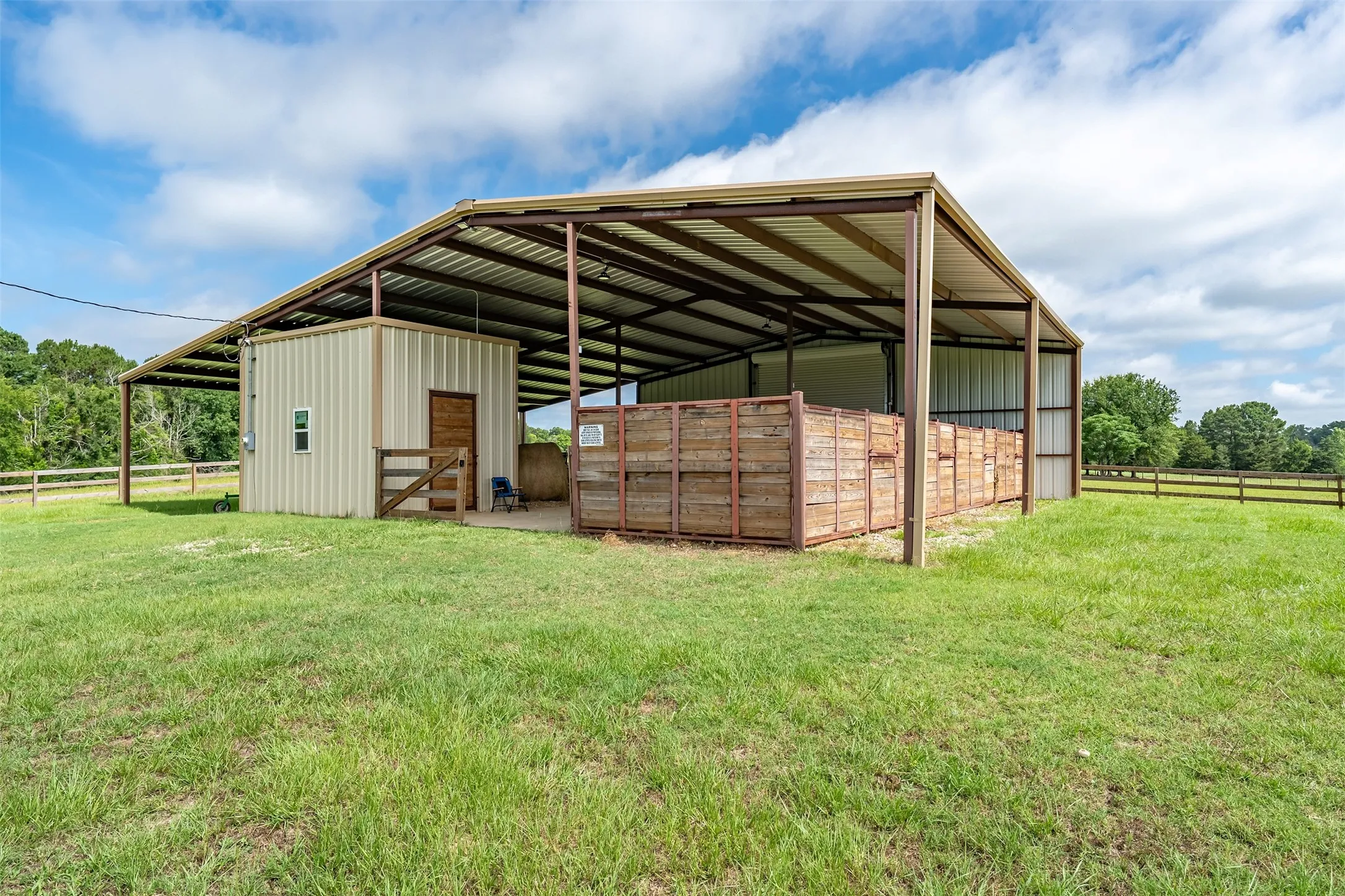 Ranch For Sale in Smith County , 15753 COUNTY ROAD 223, Tyler, Texas 75707, 0, 0, Garage spaces, 0 Sqft, built in 2001, mls#21315632, Real Estate Agent in Tyler, Homes For Sale in Smith county, Homes For Sale in Tyler, Realtor in Tyler Texas, Real Estate Brokerage Independent Realty Texas, Luminita Cordes Realtor
