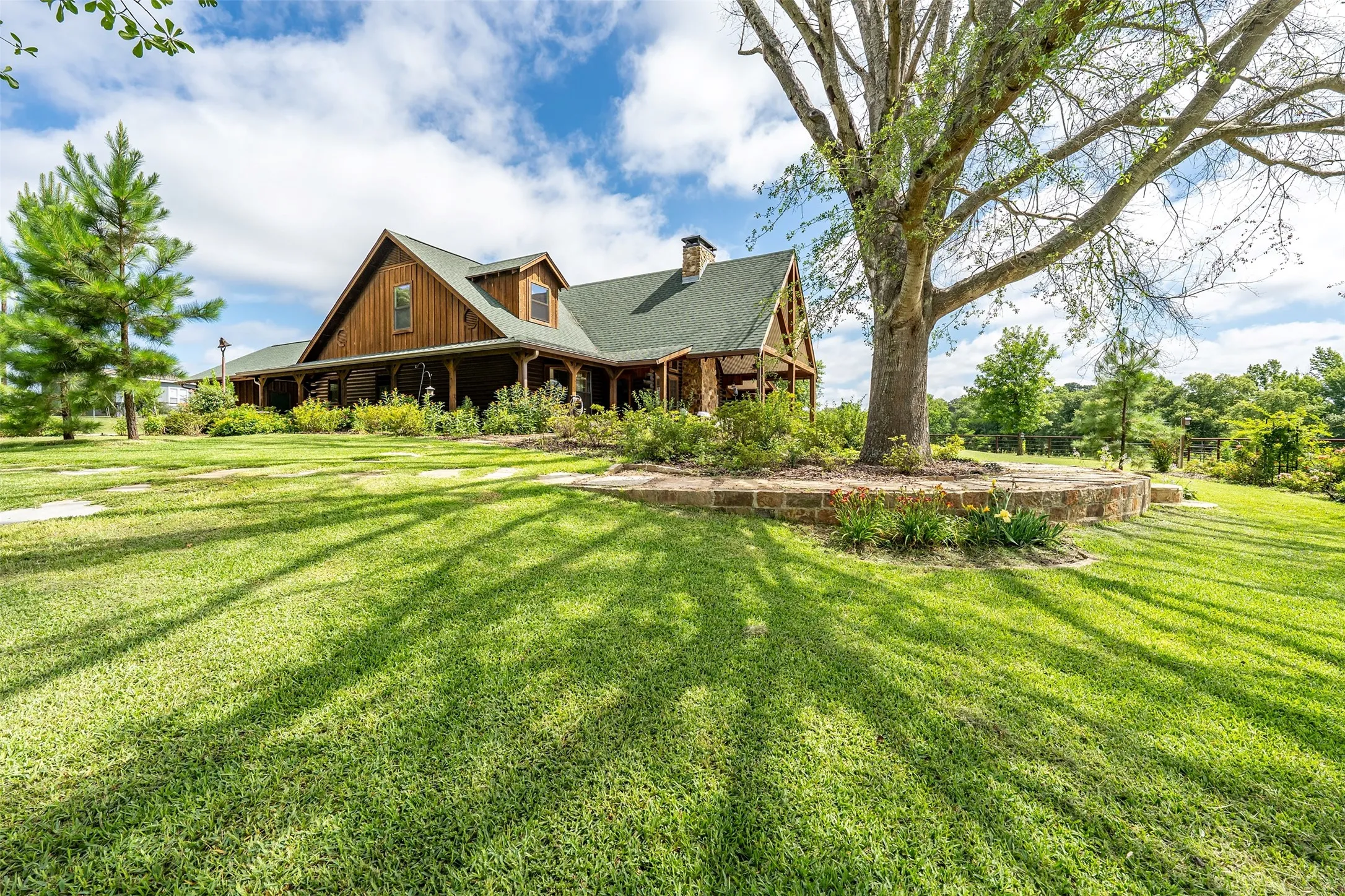 Ranch For Sale in Smith County , 15753 COUNTY ROAD 223, Tyler, Texas 75707, 0, 0, Garage spaces, 0 Sqft, built in 2001, mls#21315632, Real Estate Agent in Tyler, Homes For Sale in Smith county, Homes For Sale in Tyler, Realtor in Tyler Texas, Real Estate Brokerage Independent Realty Texas, Luminita Cordes Realtor