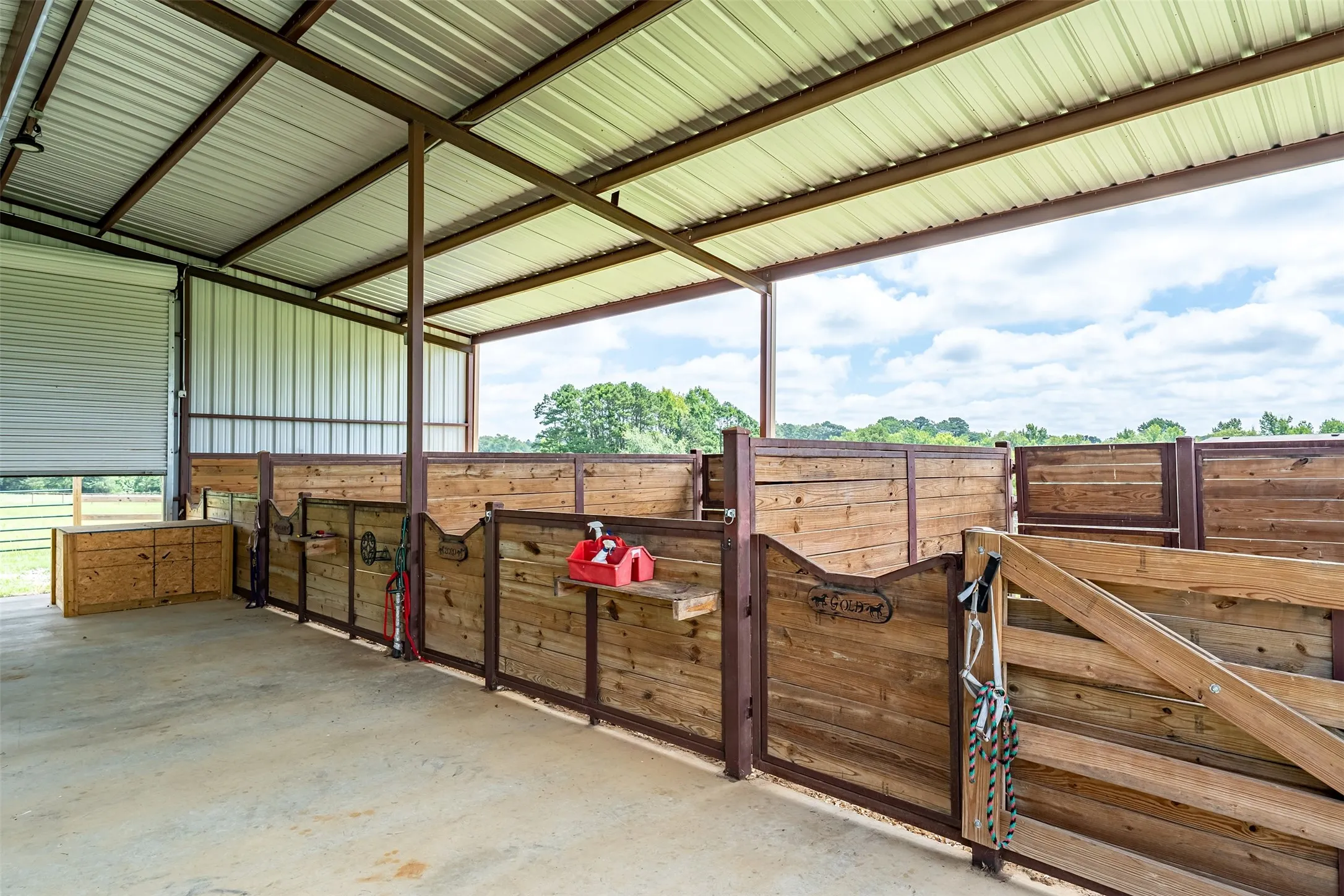 Ranch For Sale in Smith County , 15753 COUNTY ROAD 223, Tyler, Texas 75707, 0, 0, Garage spaces, 0 Sqft, built in 2001, mls#21315632, Real Estate Agent in Tyler, Homes For Sale in Smith county, Homes For Sale in Tyler, Realtor in Tyler Texas, Real Estate Brokerage Independent Realty Texas, Luminita Cordes Realtor