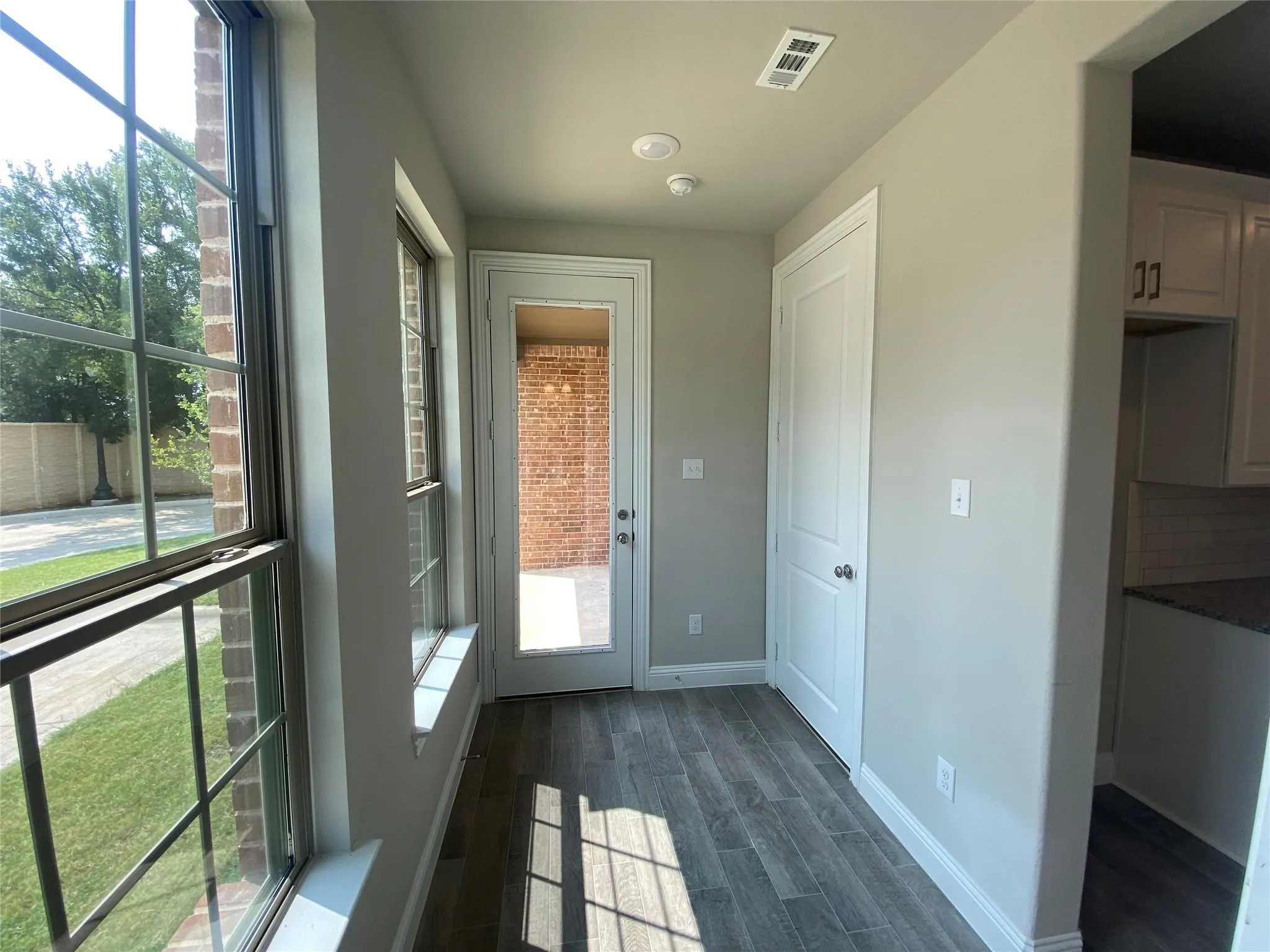 Townhouse For Rent in Tarrant County , 801 Ponds Edge Lane, Euless, Texas 76040, 3 Bedrooms, 3 Bathrooms, 2 Garage spaces, 2,100 Sqft, built in 2021, Price $2,695, mls#21315639, Real Estate Agent in Euless, Homes For Rent in Tarrant county, Homes For Rent in Euless, Realtor in Euless Texas, Real Estate Brokerage Independent Realty Texas, Luminita Cordes Realtor
