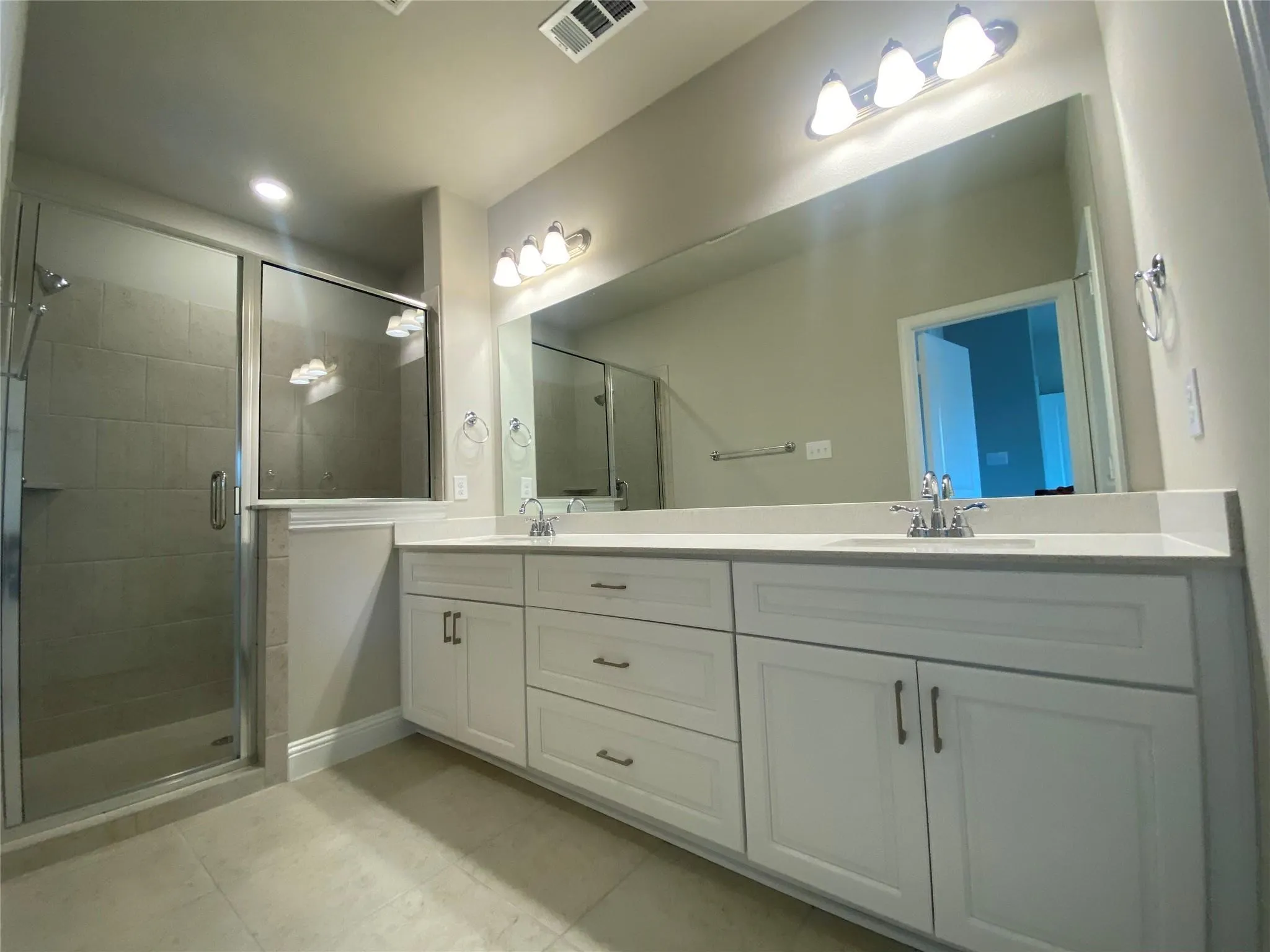 Townhouse For Rent in Tarrant County , 801 Ponds Edge Lane, Euless, Texas 76040, 3 Bedrooms, 3 Bathrooms, 2 Garage spaces, 2,100 Sqft, built in 2021, Price $2,695, mls#21315639, Real Estate Agent in Euless, Homes For Rent in Tarrant county, Homes For Rent in Euless, Realtor in Euless Texas, Real Estate Brokerage Independent Realty Texas, Luminita Cordes Realtor