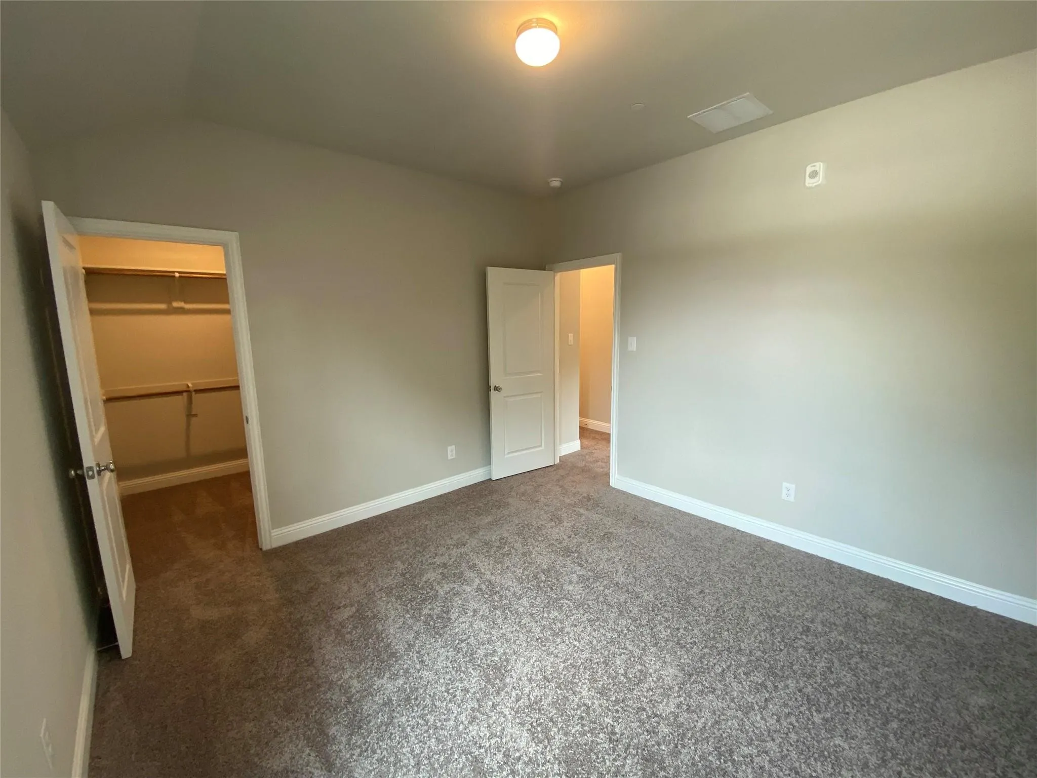 Townhouse For Rent in Tarrant County , 801 Ponds Edge Lane, Euless, Texas 76040, 3 Bedrooms, 3 Bathrooms, 2 Garage spaces, 2,100 Sqft, built in 2021, Price $2,695, mls#21315639, Real Estate Agent in Euless, Homes For Rent in Tarrant county, Homes For Rent in Euless, Realtor in Euless Texas, Real Estate Brokerage Independent Realty Texas, Luminita Cordes Realtor