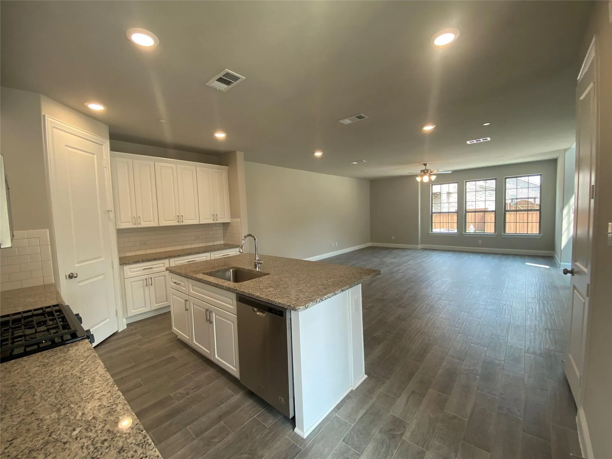 Townhouse For Rent in Tarrant County , 801 Ponds Edge Lane, Euless, Texas 76040, 3 Bedrooms, 3 Bathrooms, 2 Garage spaces, 2,100 Sqft, built in 2021, Price $2,695, mls#21315639, Real Estate Agent in Euless, Homes For Rent in Tarrant county, Homes For Rent in Euless, Realtor in Euless Texas, Real Estate Brokerage Independent Realty Texas, Luminita Cordes Realtor