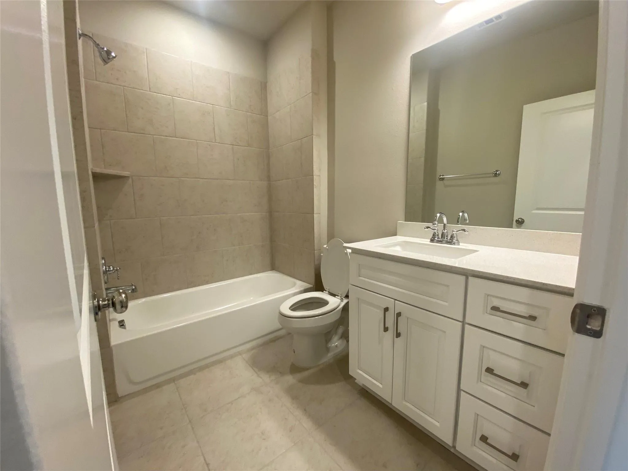 Townhouse For Rent in Tarrant County , 801 Ponds Edge Lane, Euless, Texas 76040, 3 Bedrooms, 3 Bathrooms, 2 Garage spaces, 2,100 Sqft, built in 2021, Price $2,695, mls#21315639, Real Estate Agent in Euless, Homes For Rent in Tarrant county, Homes For Rent in Euless, Realtor in Euless Texas, Real Estate Brokerage Independent Realty Texas, Luminita Cordes Realtor