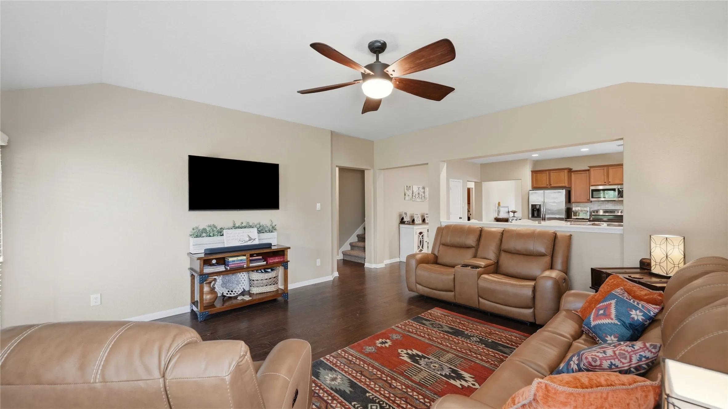 Single Family Residence For Sale in Guadalupe County , 2122 Dragon Trail, New Braunfels, Texas 78130, 5 Bedroom, 3 Bathroom, 2 Garage spaces, 2,648 Sqft, built in 2013, mls#21315636, Real Estate Agent in New Braunfels, Homes For Sale in Guadalupe county, Homes For Sale in New Braunfels, Realtor in New Braunfels Texas, Real Estate Brokerage Independent Realty Texas, Luminita Cordes Realtor