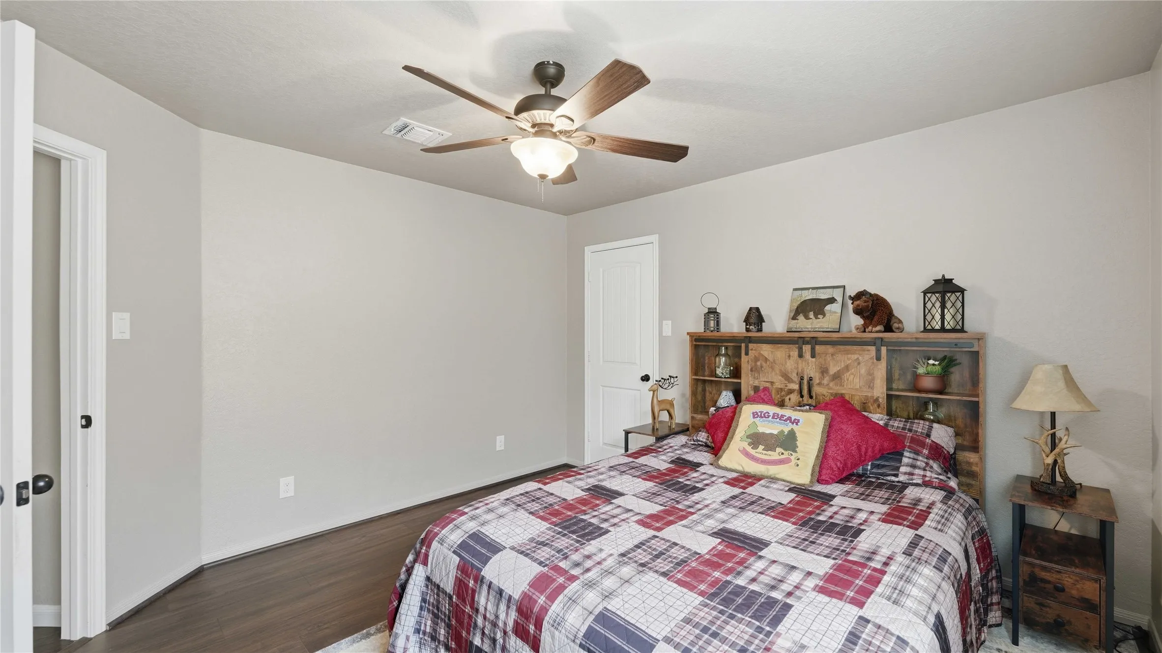 Single Family Residence For Sale in Guadalupe County , 2122 Dragon Trail, New Braunfels, Texas 78130, 5 Bedroom, 3 Bathroom, 2 Garage spaces, 2,648 Sqft, built in 2013, mls#21315636, Real Estate Agent in New Braunfels, Homes For Sale in Guadalupe county, Homes For Sale in New Braunfels, Realtor in New Braunfels Texas, Real Estate Brokerage Independent Realty Texas, Luminita Cordes Realtor