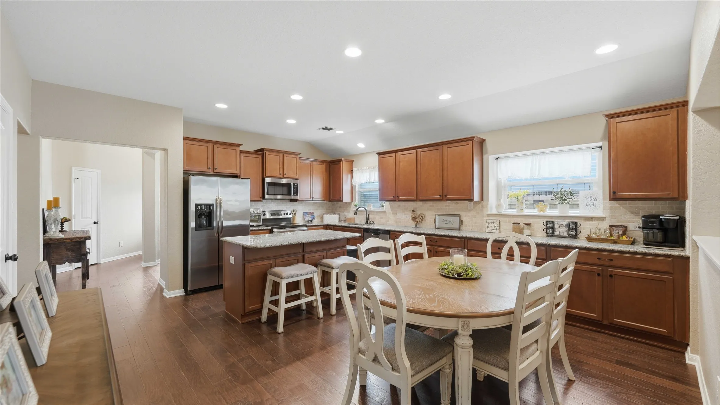 Single Family Residence For Sale in Guadalupe County , 2122 Dragon Trail, New Braunfels, Texas 78130, 5 Bedroom, 3 Bathroom, 2 Garage spaces, 2,648 Sqft, built in 2013, mls#21315636, Real Estate Agent in New Braunfels, Homes For Sale in Guadalupe county, Homes For Sale in New Braunfels, Realtor in New Braunfels Texas, Real Estate Brokerage Independent Realty Texas, Luminita Cordes Realtor