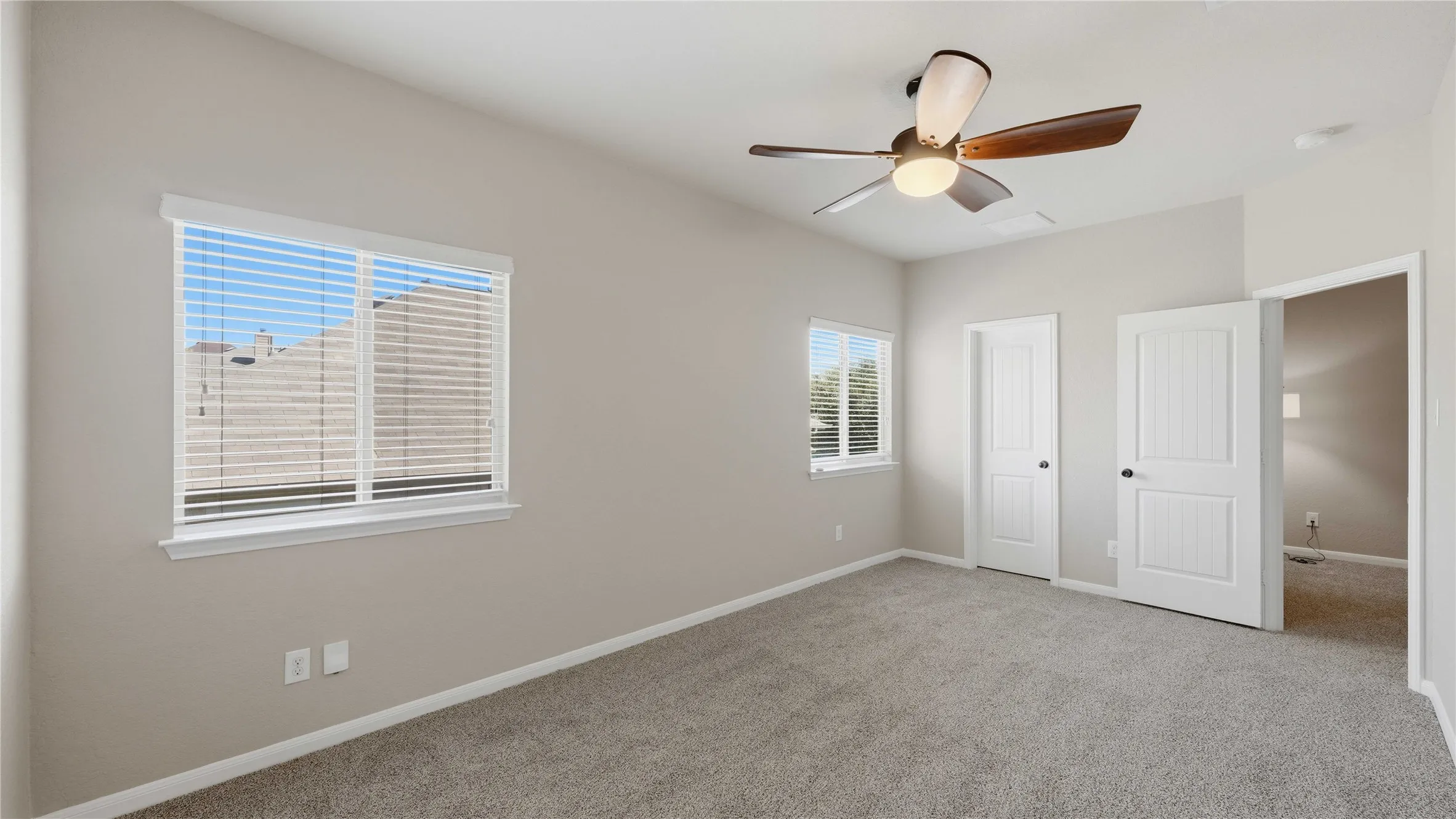 Single Family Residence For Sale in Guadalupe County , 2122 Dragon Trail, New Braunfels, Texas 78130, 5 Bedroom, 3 Bathroom, 2 Garage spaces, 2,648 Sqft, built in 2013, mls#21315636, Real Estate Agent in New Braunfels, Homes For Sale in Guadalupe county, Homes For Sale in New Braunfels, Realtor in New Braunfels Texas, Real Estate Brokerage Independent Realty Texas, Luminita Cordes Realtor