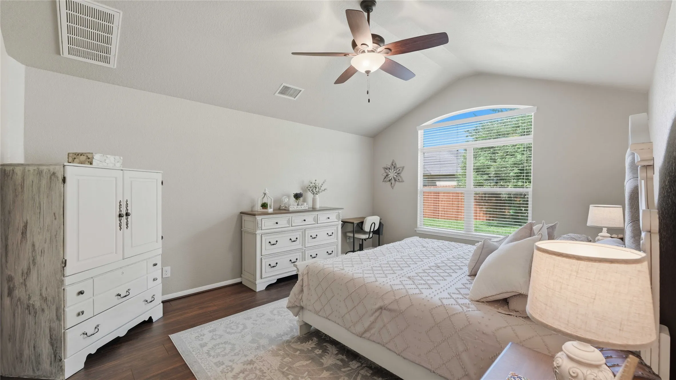Single Family Residence For Sale in Guadalupe County , 2122 Dragon Trail, New Braunfels, Texas 78130, 5 Bedroom, 3 Bathroom, 2 Garage spaces, 2,648 Sqft, built in 2013, mls#21315636, Real Estate Agent in New Braunfels, Homes For Sale in Guadalupe county, Homes For Sale in New Braunfels, Realtor in New Braunfels Texas, Real Estate Brokerage Independent Realty Texas, Luminita Cordes Realtor