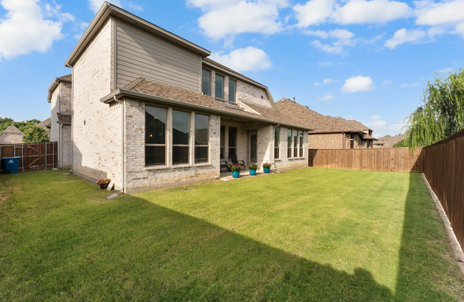 Single Family Residence For Sale in Rockwall County , 616 Windy Ridge Lane, Rockwall, Texas 75087, 5 Bedroom, 5 Bathroom, 3 Garage spaces, 3,788 Sqft, built in 2022, mls#21315606, Real Estate Agent in Rockwall, Homes For Sale in Rockwall county, Homes For Sale in Rockwall, Realtor in Rockwall Texas, Real Estate Brokerage Independent Realty Texas, Luminita Cordes Realtor