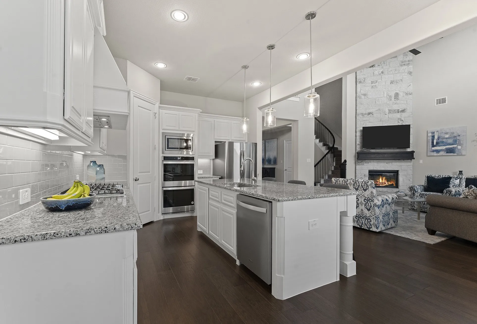 Single Family Residence For Sale in Rockwall County , 616 Windy Ridge Lane, Rockwall, Texas 75087, 5 Bedroom, 5 Bathroom, 3 Garage spaces, 3,788 Sqft, built in 2022, mls#21315606, Real Estate Agent in Rockwall, Homes For Sale in Rockwall county, Homes For Sale in Rockwall, Realtor in Rockwall Texas, Real Estate Brokerage Independent Realty Texas, Luminita Cordes Realtor